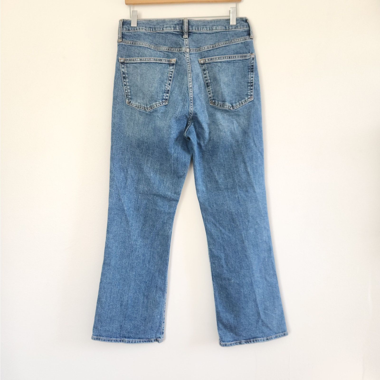 Gap Gap Vintage High Rise Flare Jeans Medium wash 12 / 31 R Size 34" / US 12 / IT 48 - 3 Thumbnail