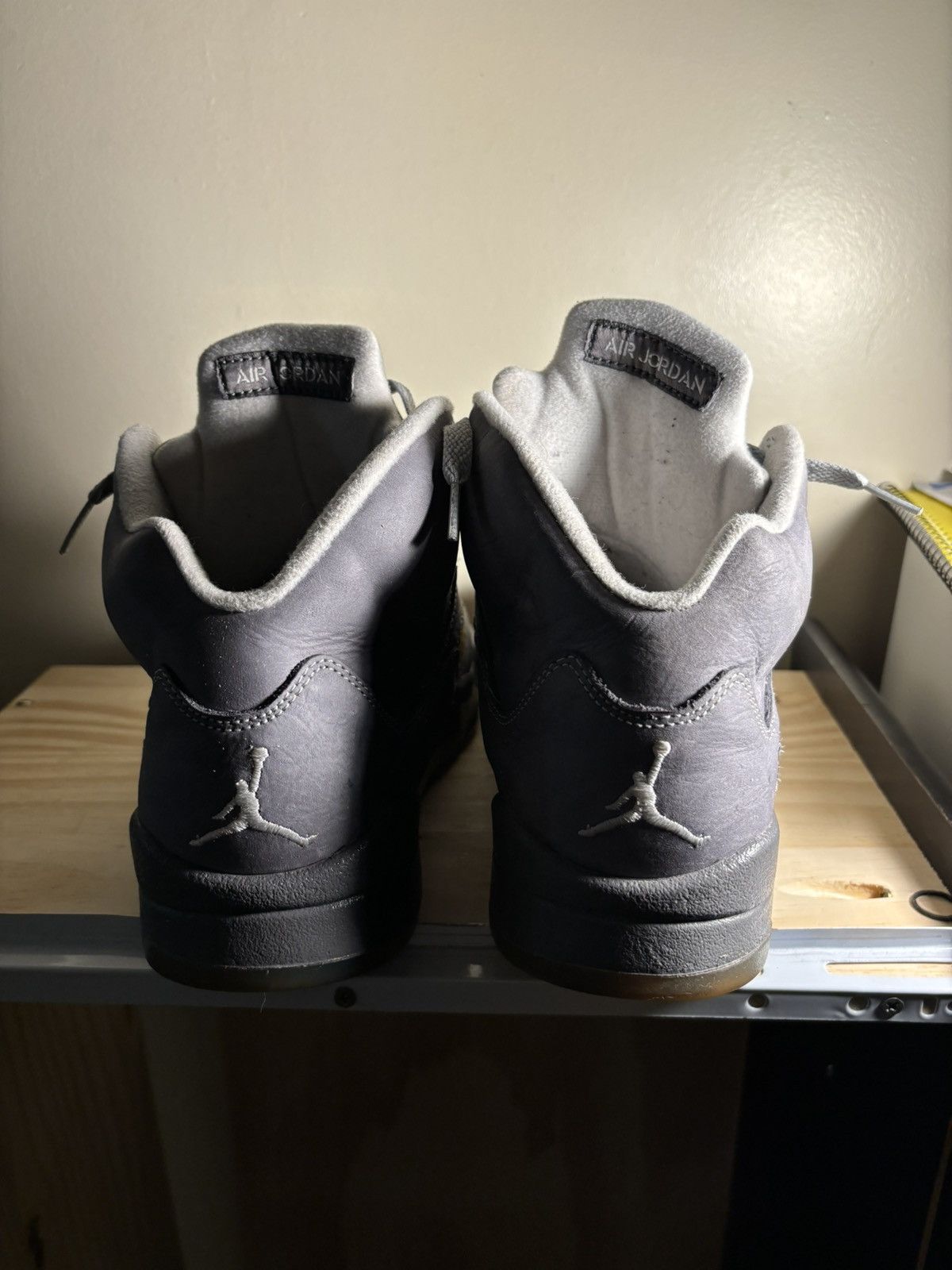 Jordan Brand Jordan 5 Wolf Grey Size US 9.5 / EU 42-43 - 14 Thumbnail