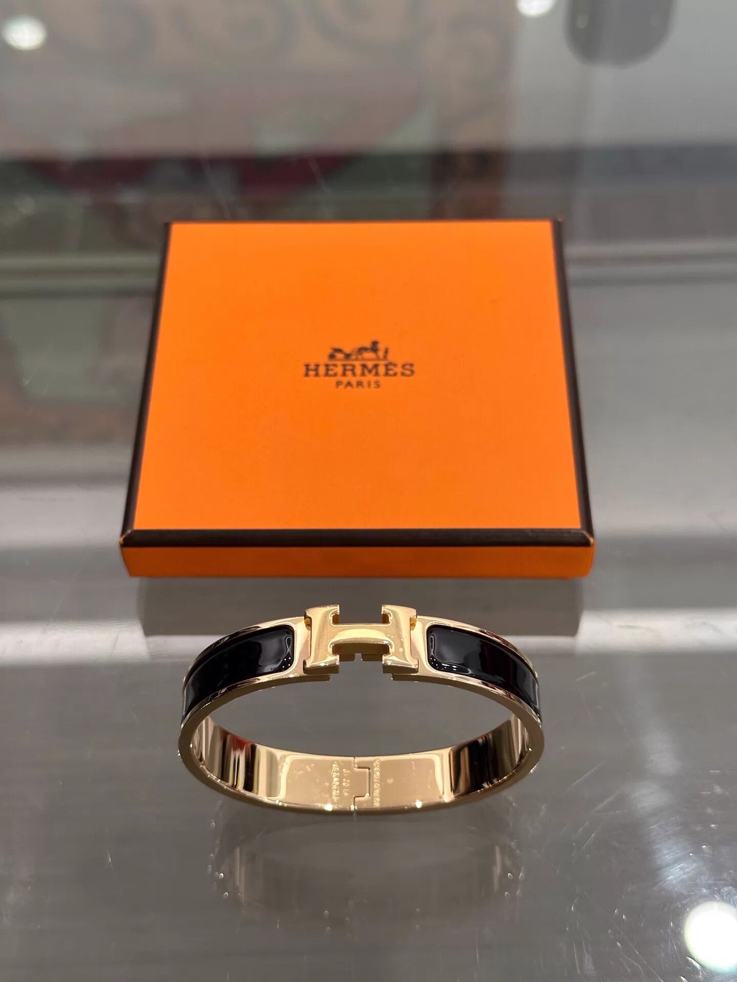 Hermes Hermes Clic H Black Enamel Gold H Bracelet GM Size ONE SIZE - 1 Thumbnail