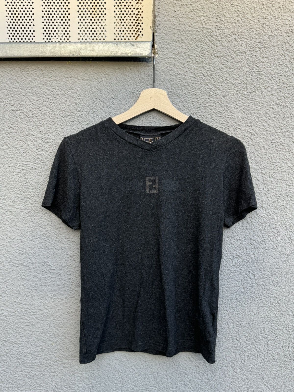 Fendi × Vintage 80s Fendi Vintage Central Logo T-shirt Size S / US 4 / IT 40 - 1 Thumbnail