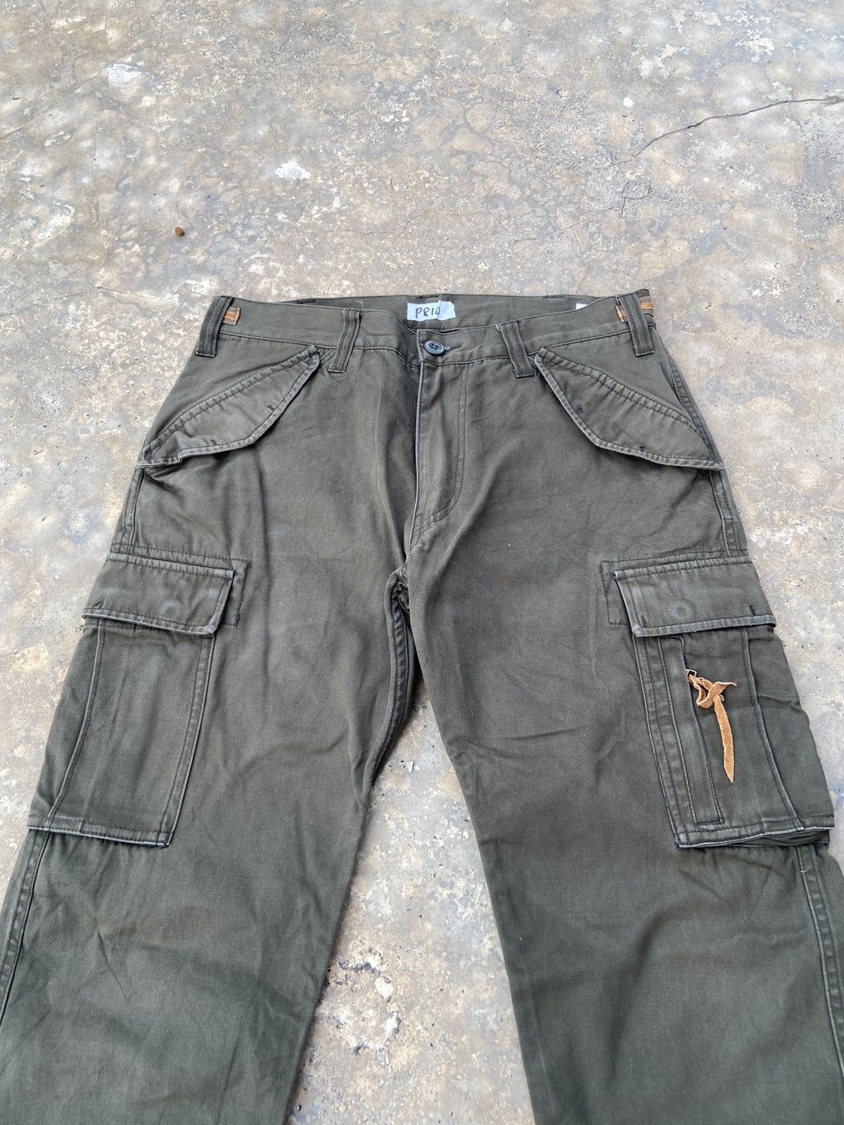 Journal Standard Journal Standard Japan Multipocket Utility Cargo Pant Size US 30 / EU 46 - 1 Thumbnail