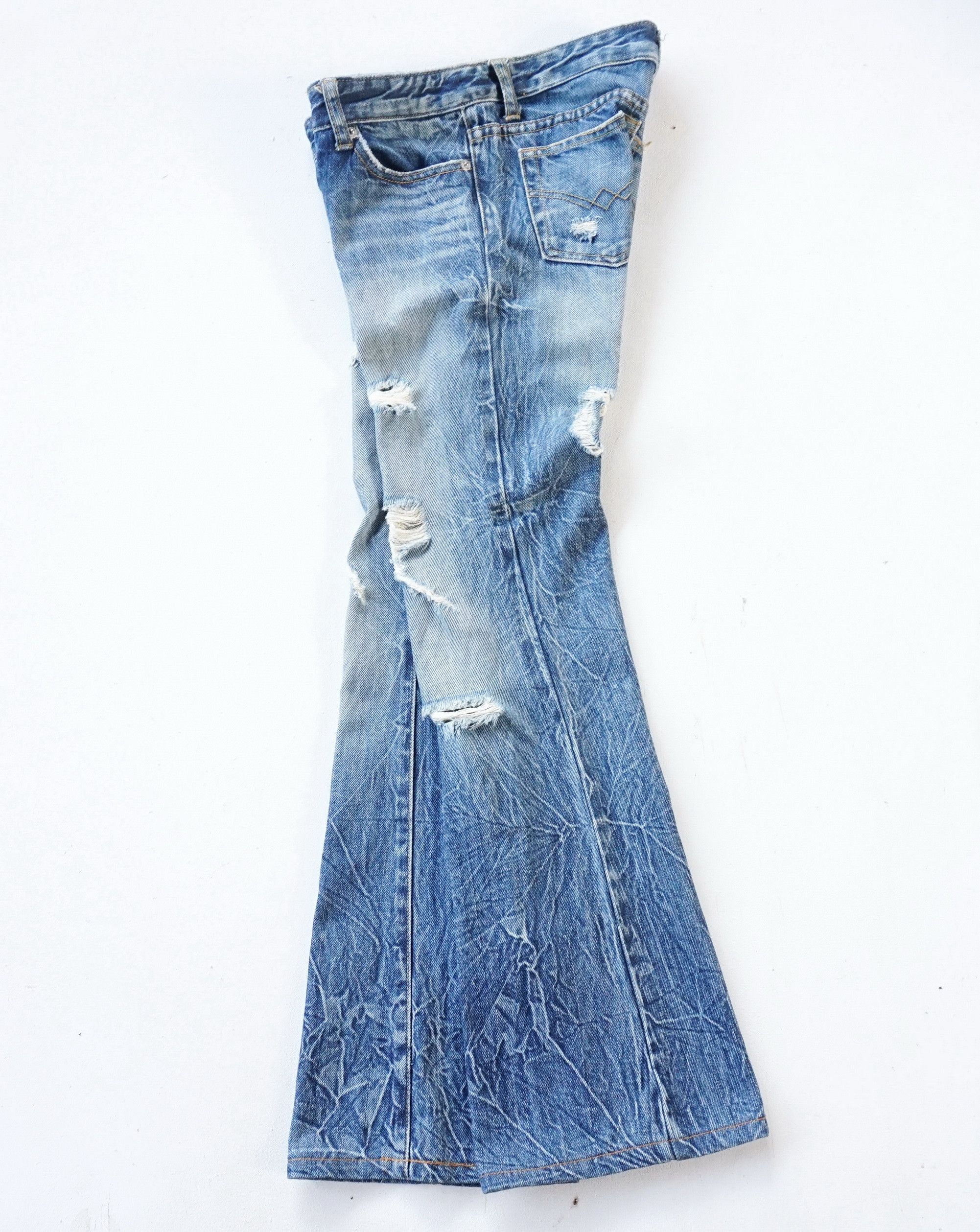 Japanese Brand INGNI Low Rise Ripped Flare Jeans Size 26" / US 2 / IT 38 - 2 Thumbnail