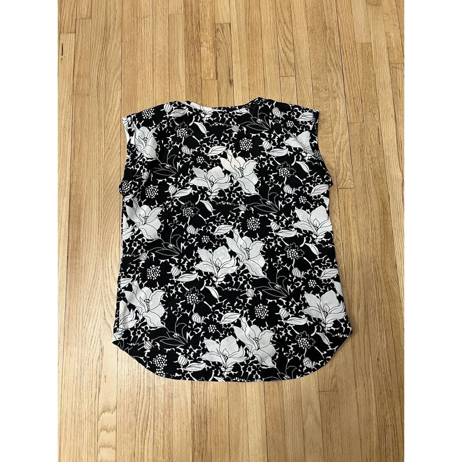 J.Crew J.Crew Cuffed Sleeve Sleeveless Blouse Women Size 4 Size S / US 4 / IT 40 - 4 Thumbnail