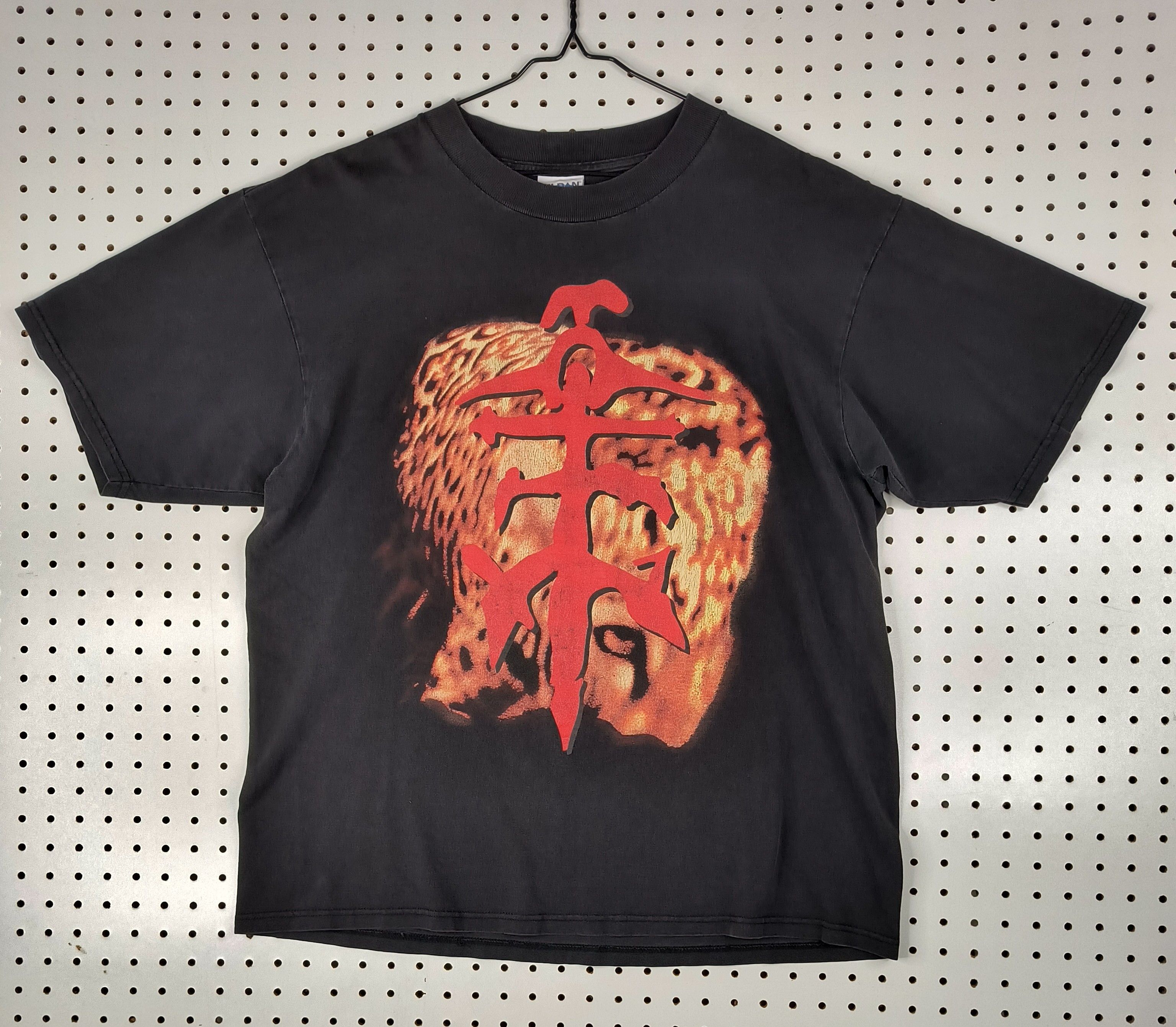 Gildan Vintage El equilibrio de los Jaguares1996 tee Size US XL / EU 56 / 4 - 4 Thumbnail