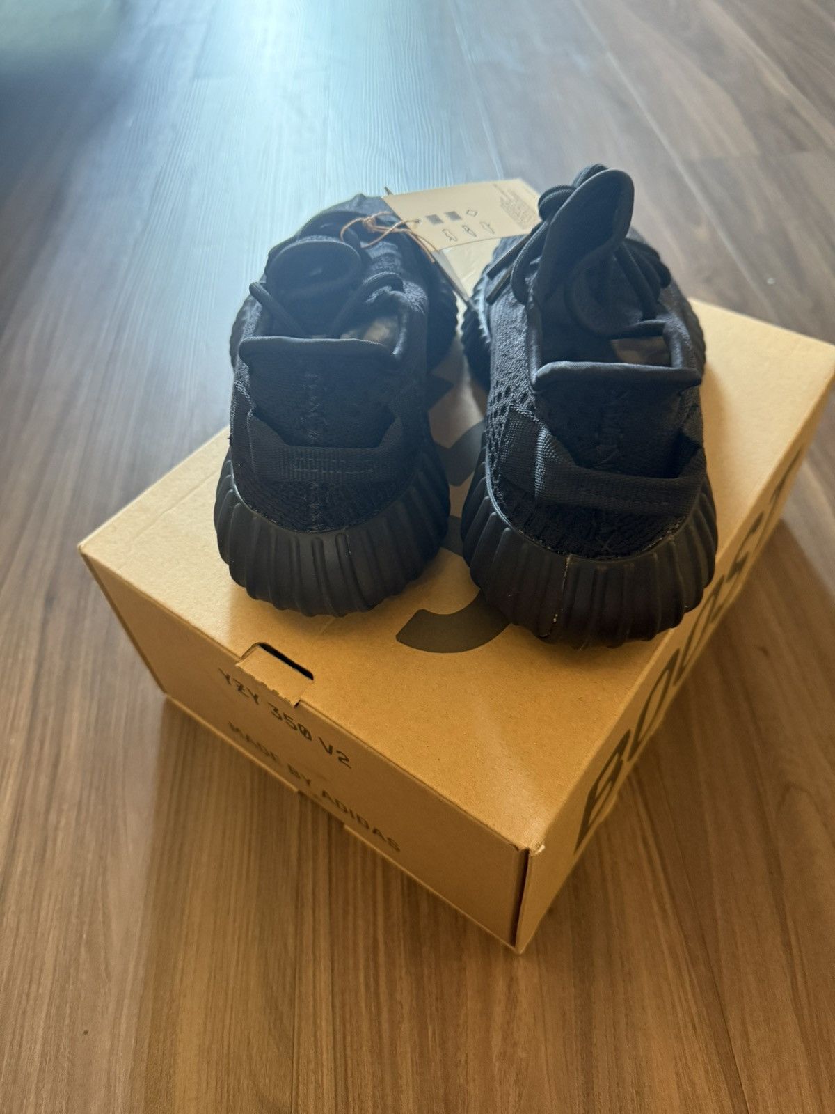 Adidas × Kanye West Adidas Yeezy Boost 350 V2 “Onyx” Black Men’s Size 5.5 Size US 5.5 / EU 38 - 3 Thumbnail