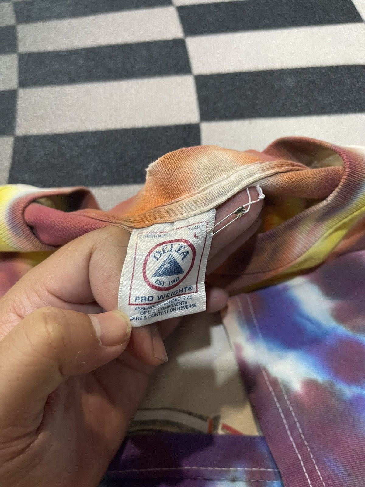 Grateful Dead Vintage 1999 Grateful Dead "Happiness Is Drumming" Tie-Dye Size US L / EU 52-54 / 3 - 7 Thumbnail