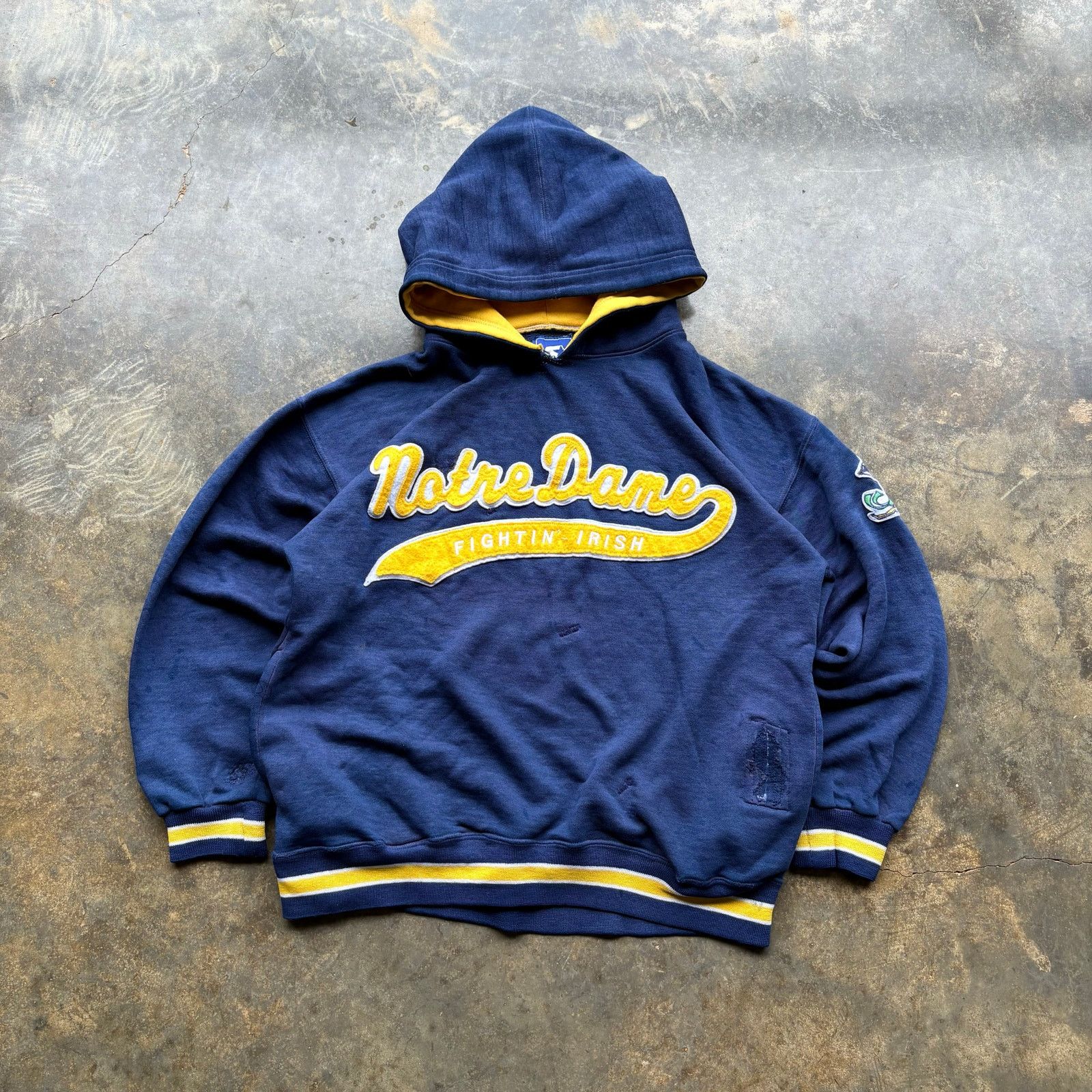 NCAA × Starter × Vintage Rare Vintage 90s Norte Dame Starter Sweatshirt Size Medium Size US M / EU 48-50 / 2 - 1 Thumbnail