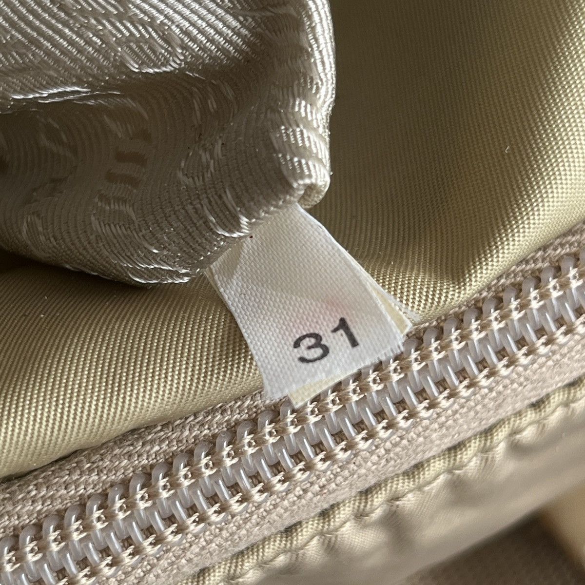 Prada Vintage Prada Nylon Beige Messenger Bag Size ONE SIZE - 7 Thumbnail