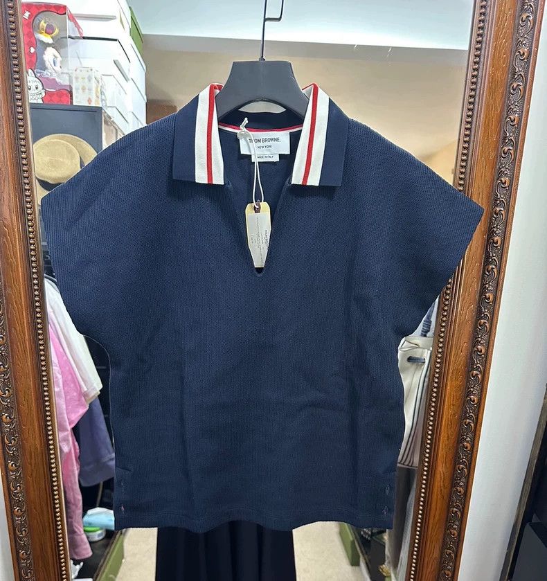 Thom Browne THOM BROWNE Stripe Collar V-Neck Polo - dmc Size US M / EU 48-50 / 2 - 1 Thumbnail