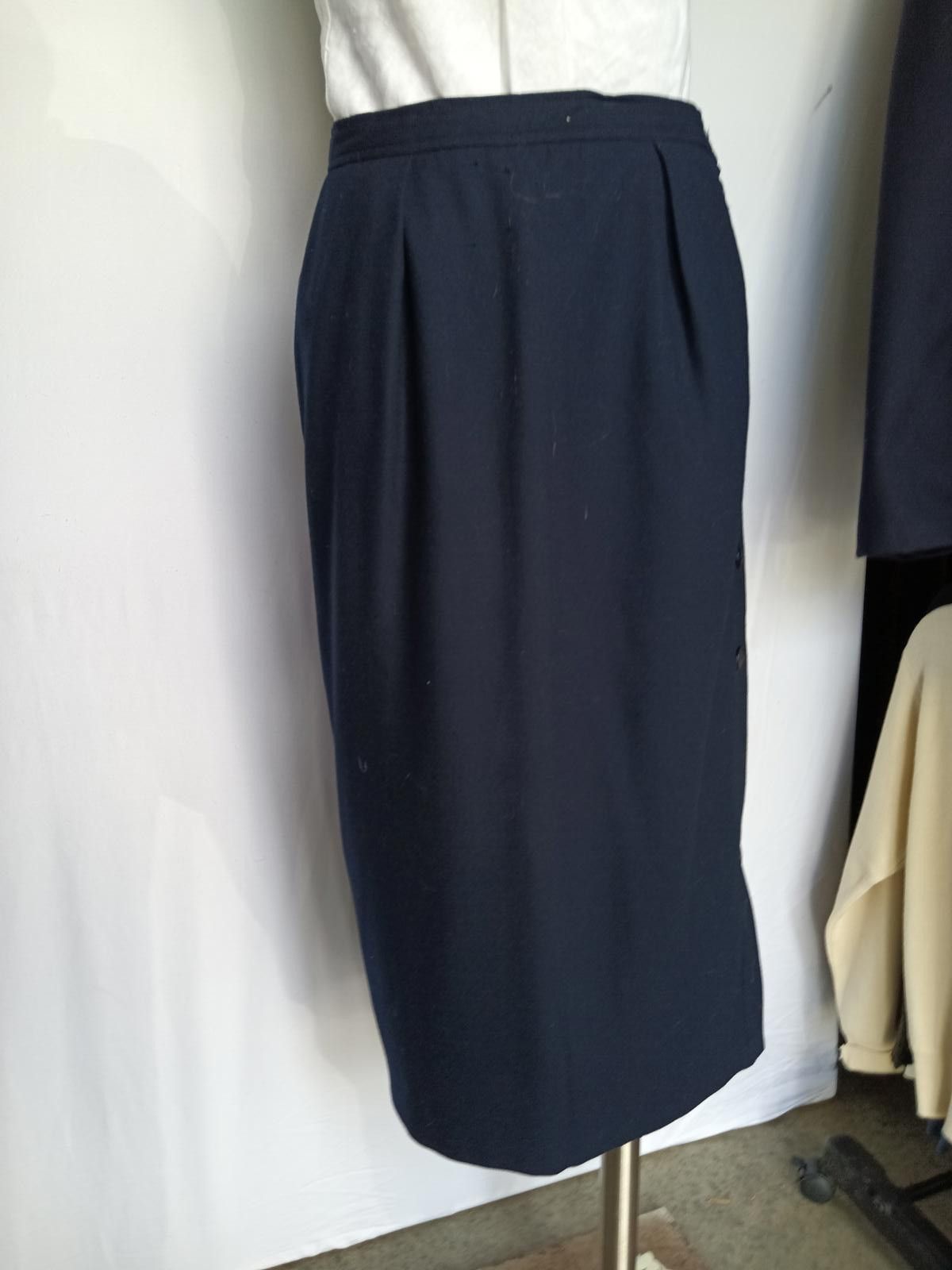 Jones New York Elegant Black Pencil Skirt by Jones New York Size 32" / US 10 / IT 46 - 2 Thumbnail