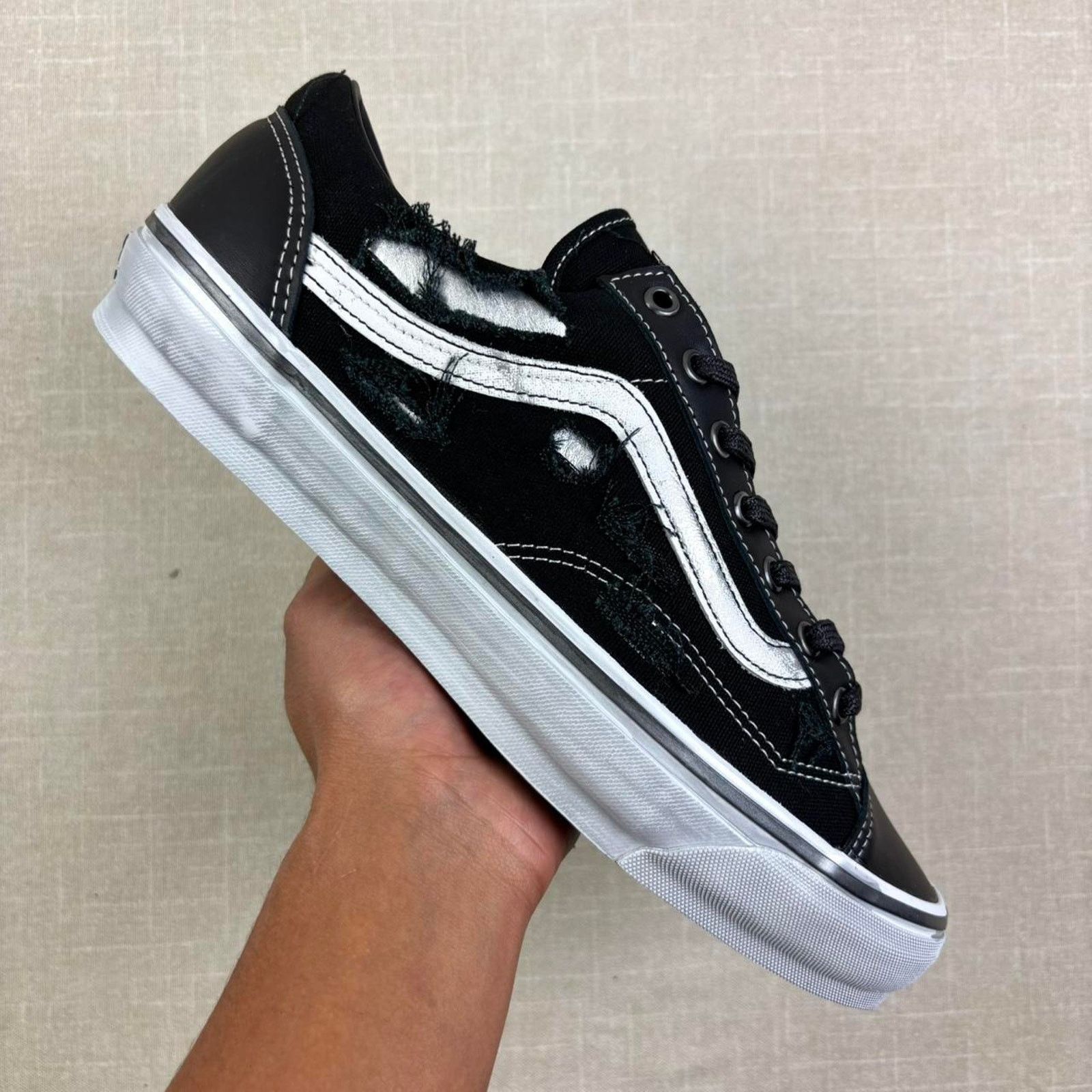 📓 2025 Vans OTW Old Skool 36 Vibram “Distressed Silver” 11M