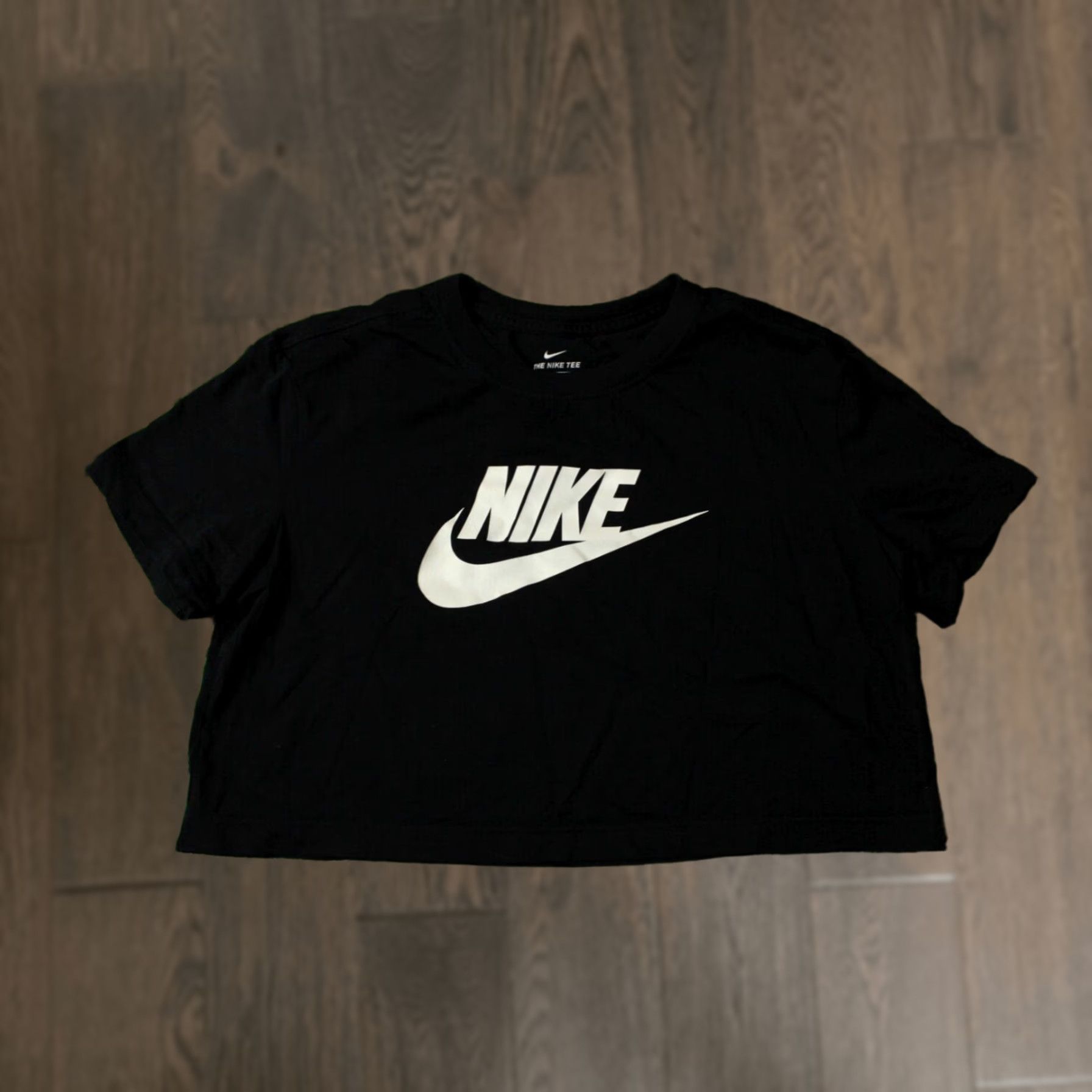 Nike Nike Women T-Shirt Jersey Short Sleeve Casual Shirt S Black BV6175-010 Size S / US 4 / IT 40 - 1 Thumbnail