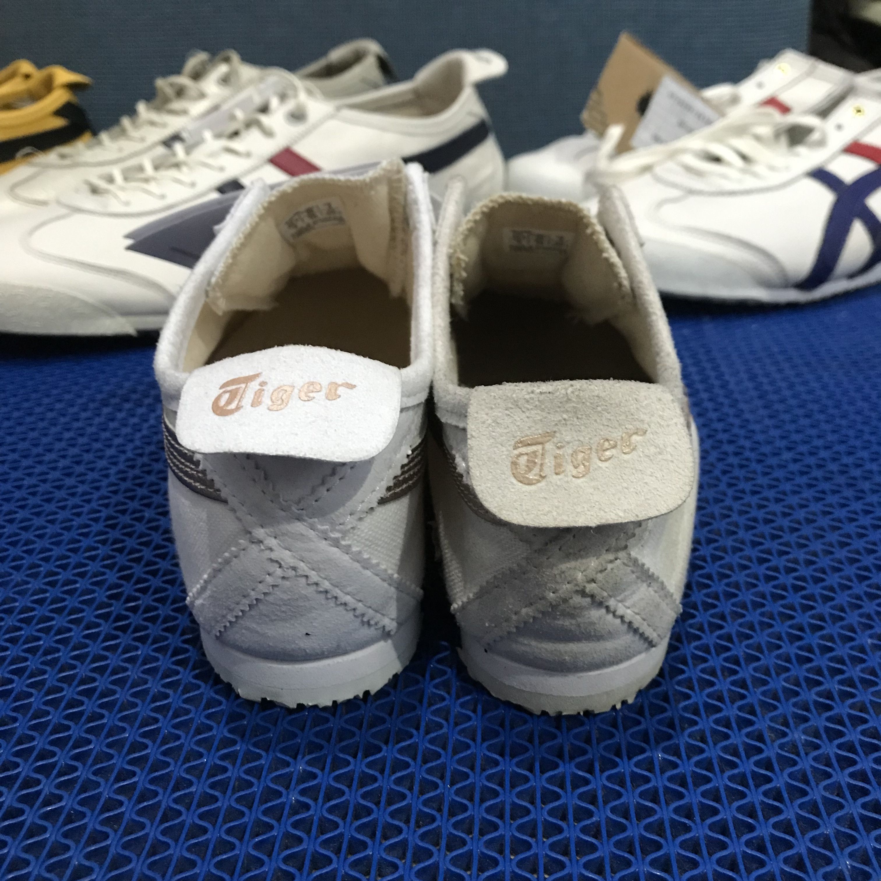 Onitsuka Tiger Onitsuka Tiger mexico 66 Gold Line trainners shoe Size US 5 / EU 37 - 10 Thumbnail
