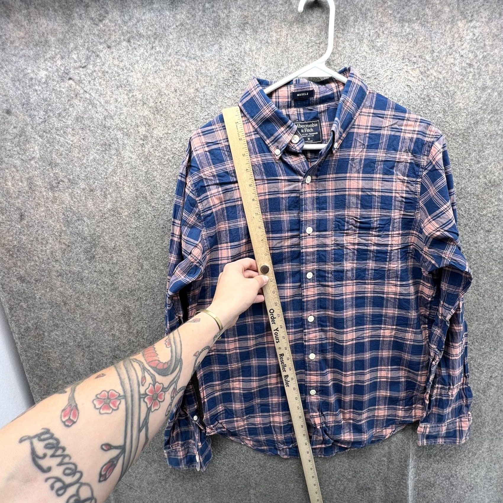 Abercrombie & Fitch Abercrombie & Fitch Shirt Mens Medium Blue Plaid Flannel Long Sleeve Button-Up Casual Fall Slim"} Size US M / EU 48-50 / 2 - 5 Thumbnail