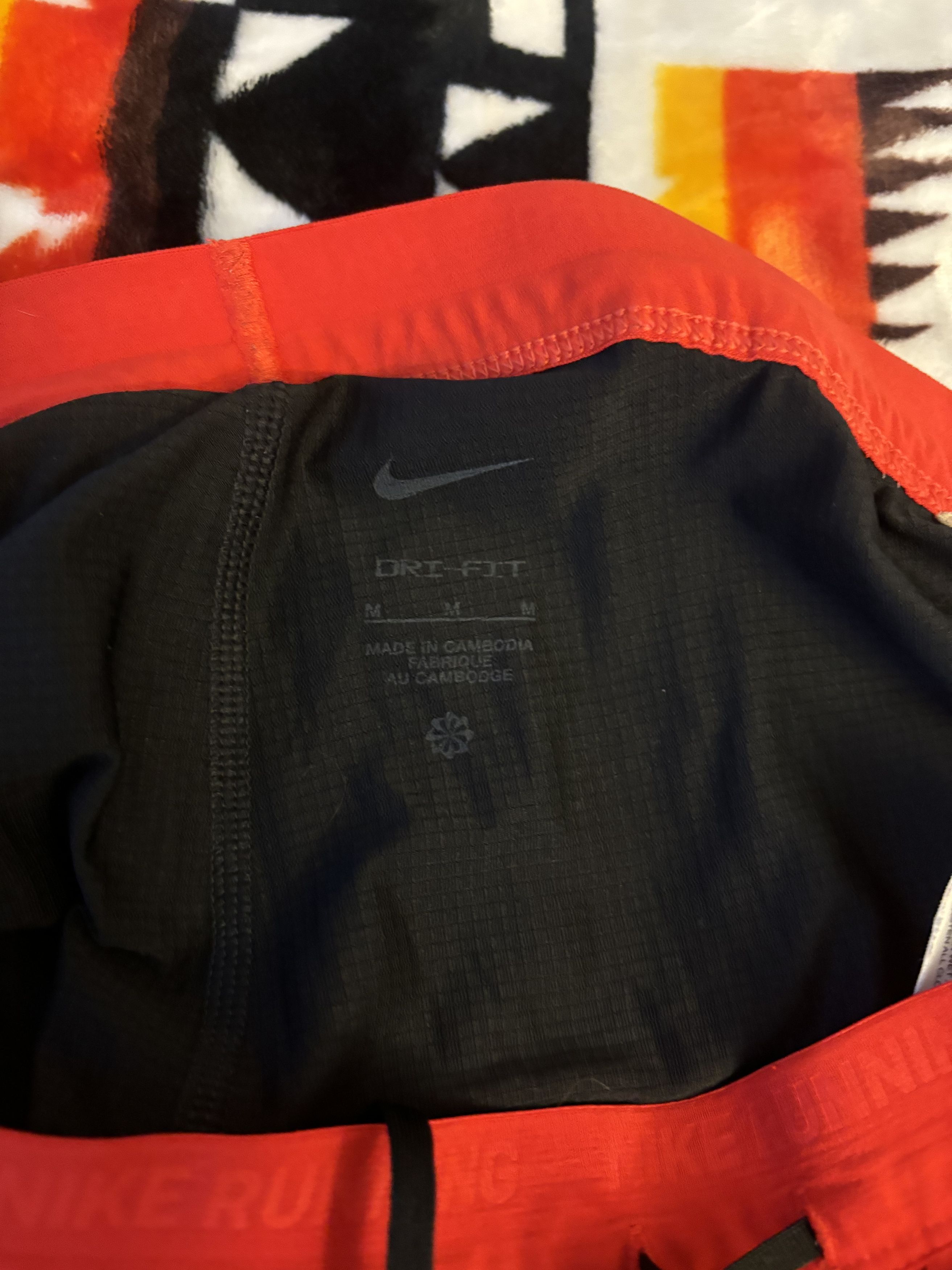 Nike NIKE RED RUNNING SHORTS Size US 30 / EU 46 - 3 Thumbnail