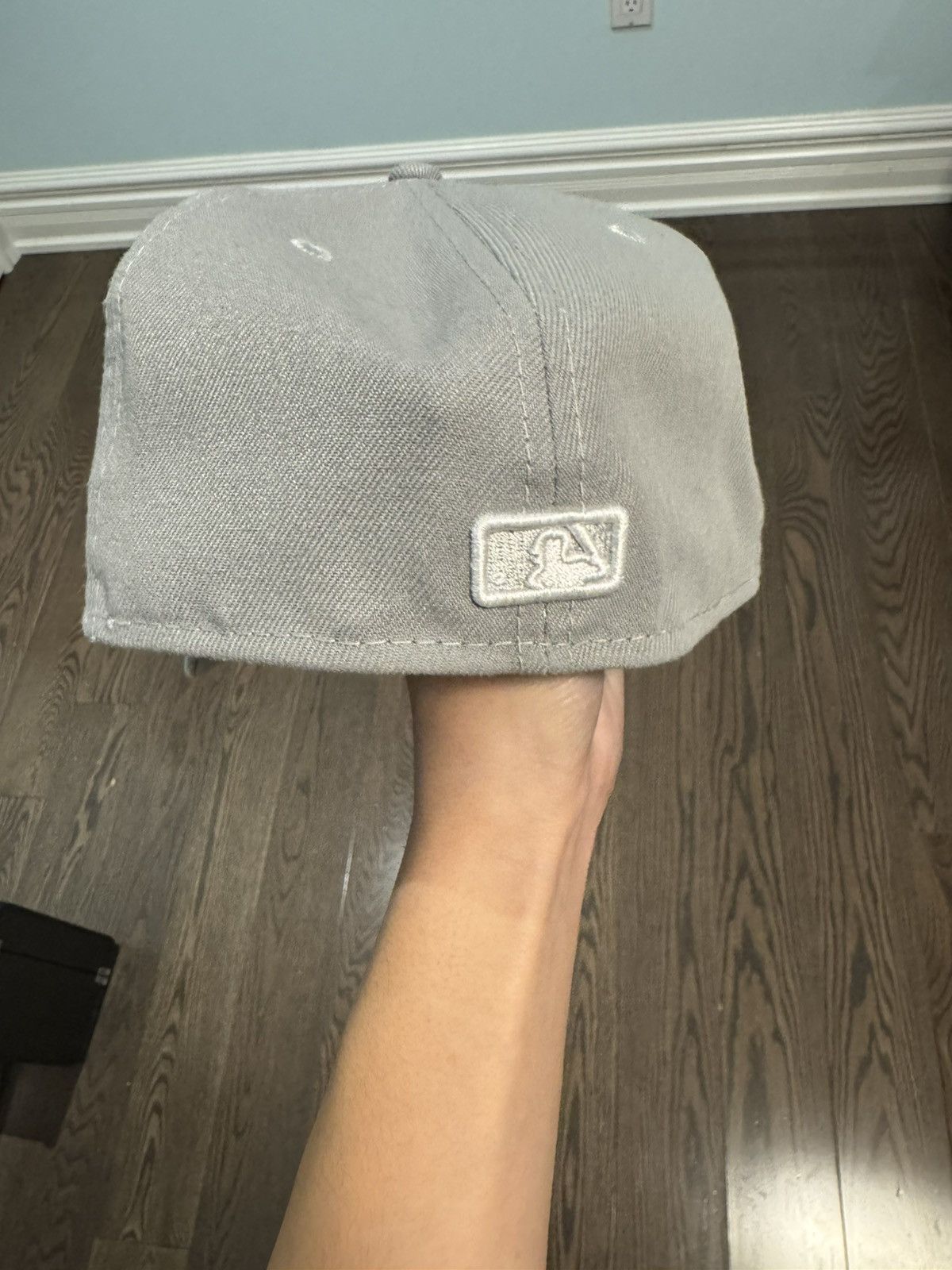 New Era GREY BLUE JAYS FITTED SIZE 7 1/8 Size ONE SIZE - 5 Thumbnail