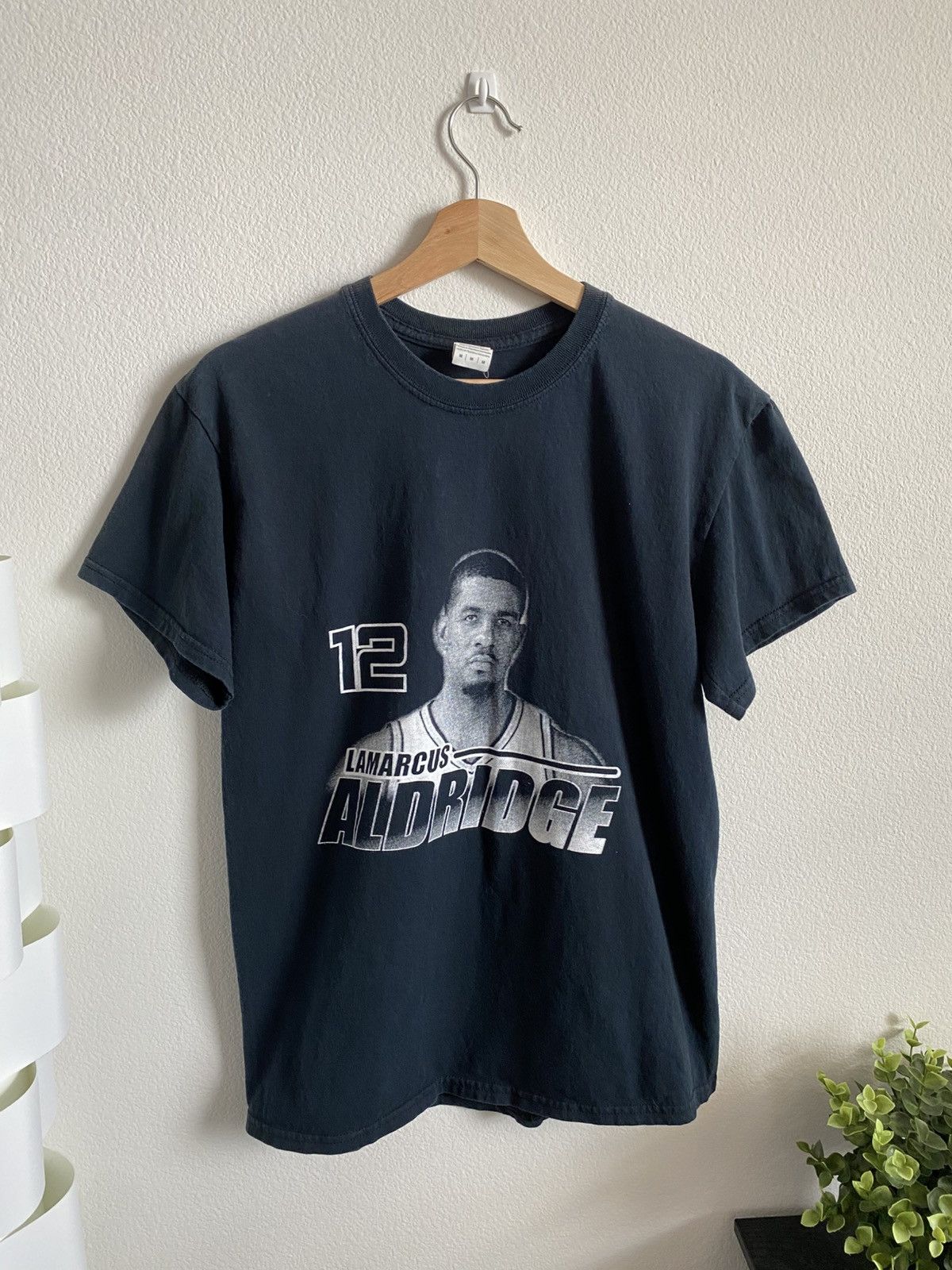 NBA LaMarcus Aldridge NBA Player Tee Spurs Blazers Size US M / EU 48-50 / 2 - 1 Thumbnail