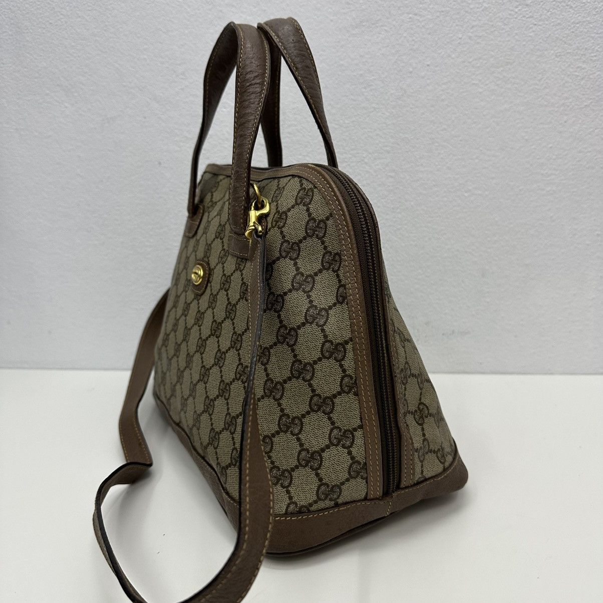 Vintage ‼️YES‼️ AUTHENTIC VINTAGE GUCCI CLASSIC MONOGRAM DONE BAG Size ONE SIZE - 4 Thumbnail