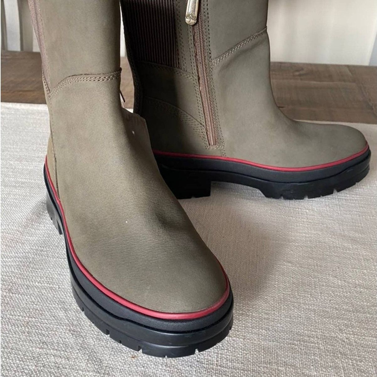 Timberland NWOT Timberland Boots Size US 7 / EU 40 - 1 Thumbnail