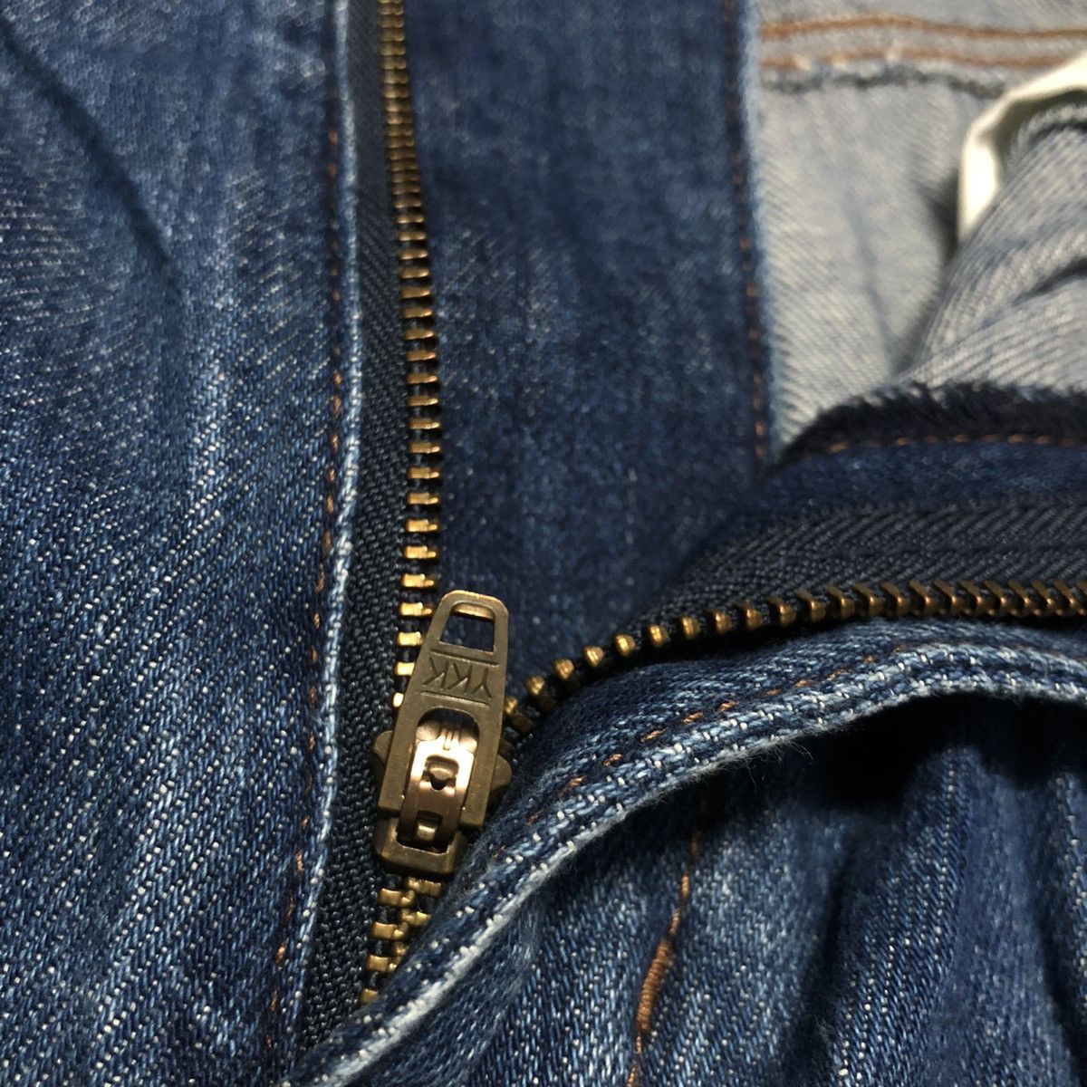 Japanese Brand × Uniqlo × Vintage Uniqlo Jeans Fit Relaxed Style Tapered With Belt (unisex) Size 28" / US 6 / IT 42 - 14 Thumbnail