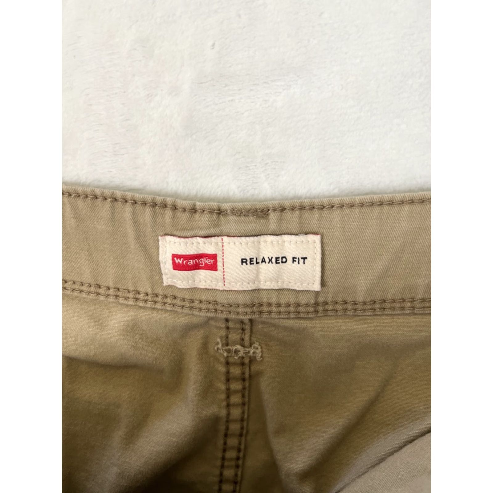 Wrangler Wrangler Shorts Mens 46 Cargo Stretch 10 Inseam Beige Camouflage Pockets Cotton Spandex Cargo Pocket Relaxed Size US 30 / EU 46 - 4 Thumbnail