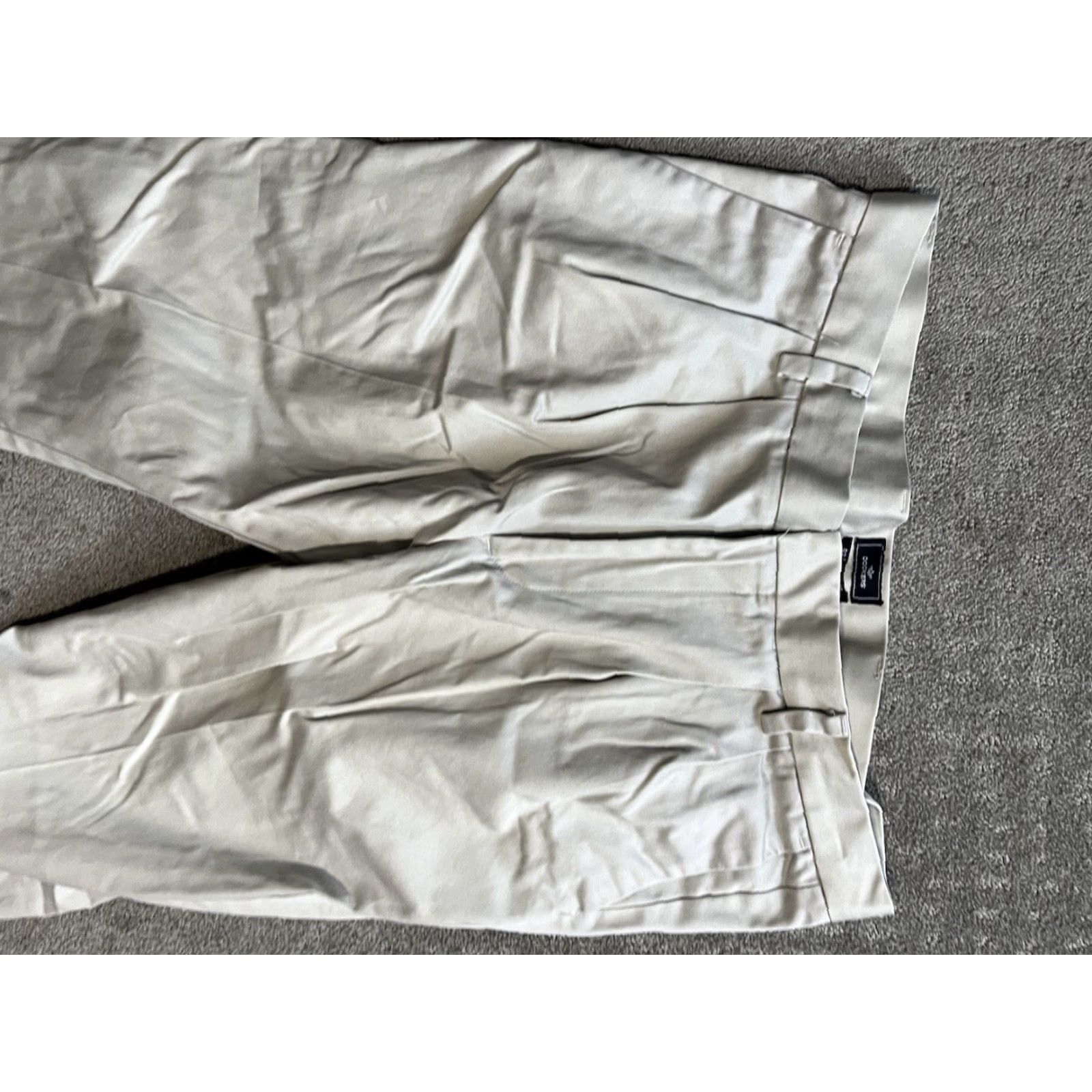 Dockers DOCKERS Classic Fit Pleated Dress Pants 38x26 Beige Vintage Khaki Brand DOCKERS Fit Classic Size 38 Inseam 26 in 100% Cotton Chinos Pants Leather? Size US 38 / EU 54 - 4 Thumbnail
