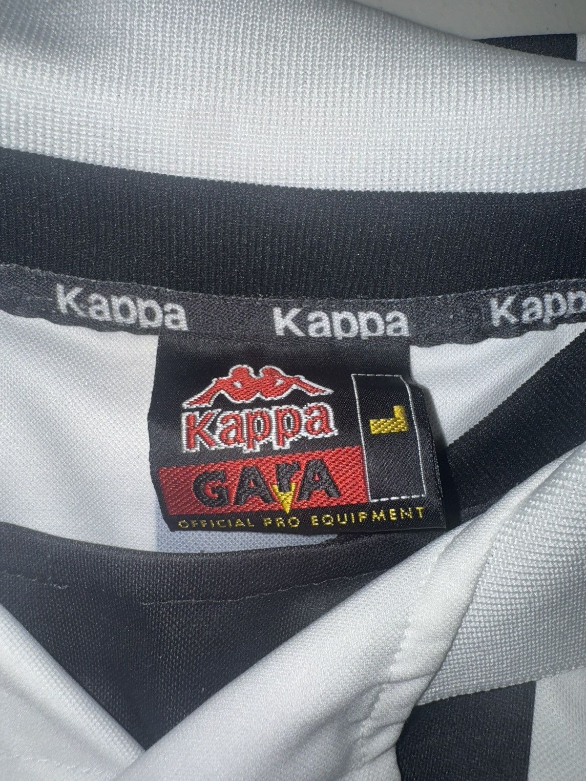 Kappa × Vintage VINTAGE KAPPA Juventus Football Soccer Jersey 1998/1999 Size US L / EU 52-54 / 3 - 5 Thumbnail