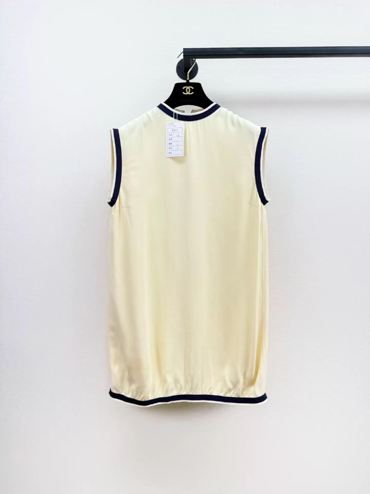 Gucci Gucci Authentic Dress 38 102Bust 79L Minor Snags Size XS / US 0-2 / IT 36-38 - 1 Thumbnail