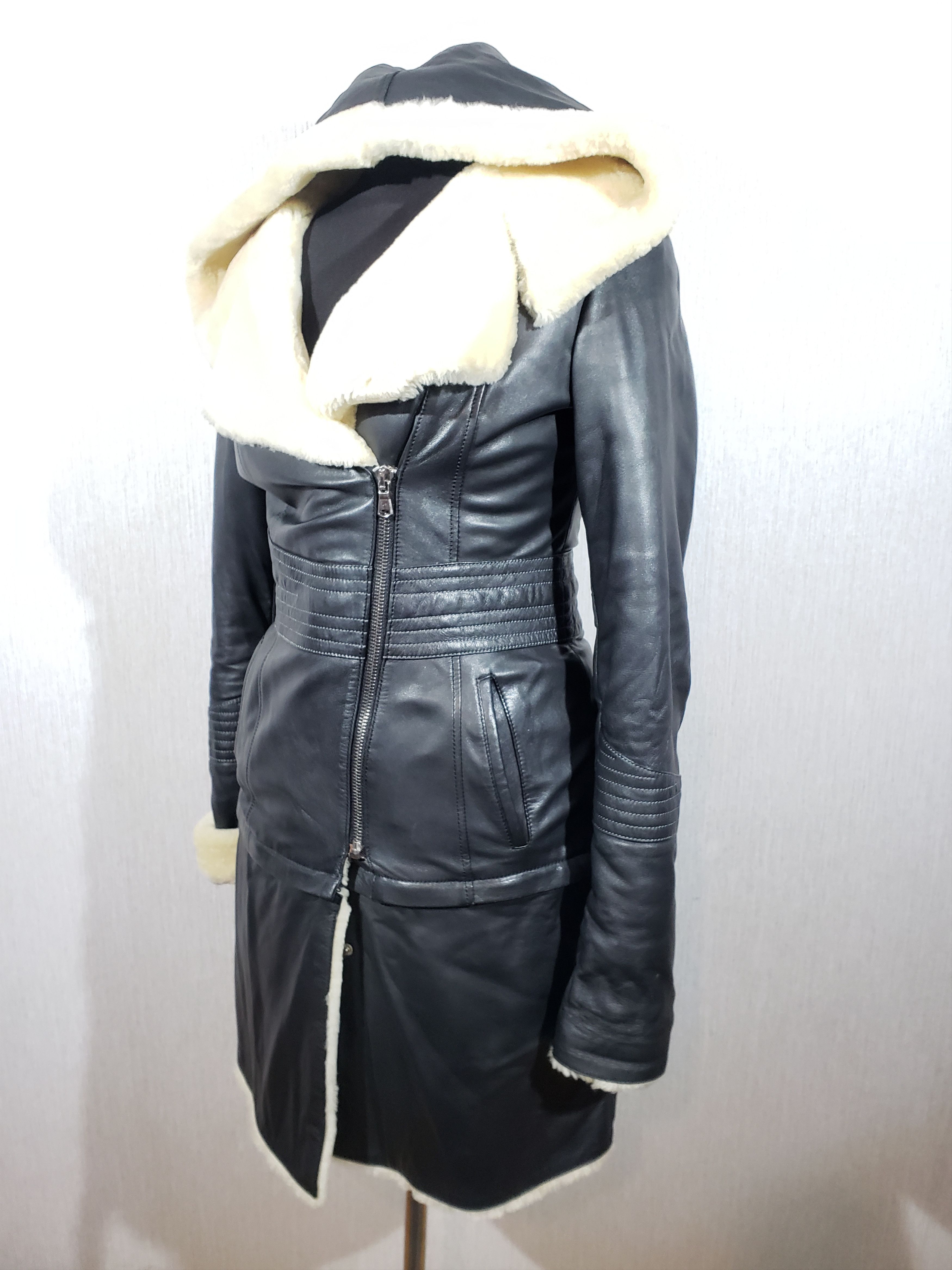 Other Stylish black jacket with a hood and a detachable bottom. Size M / US 6-8 / IT 42-44 - 2 Thumbnail