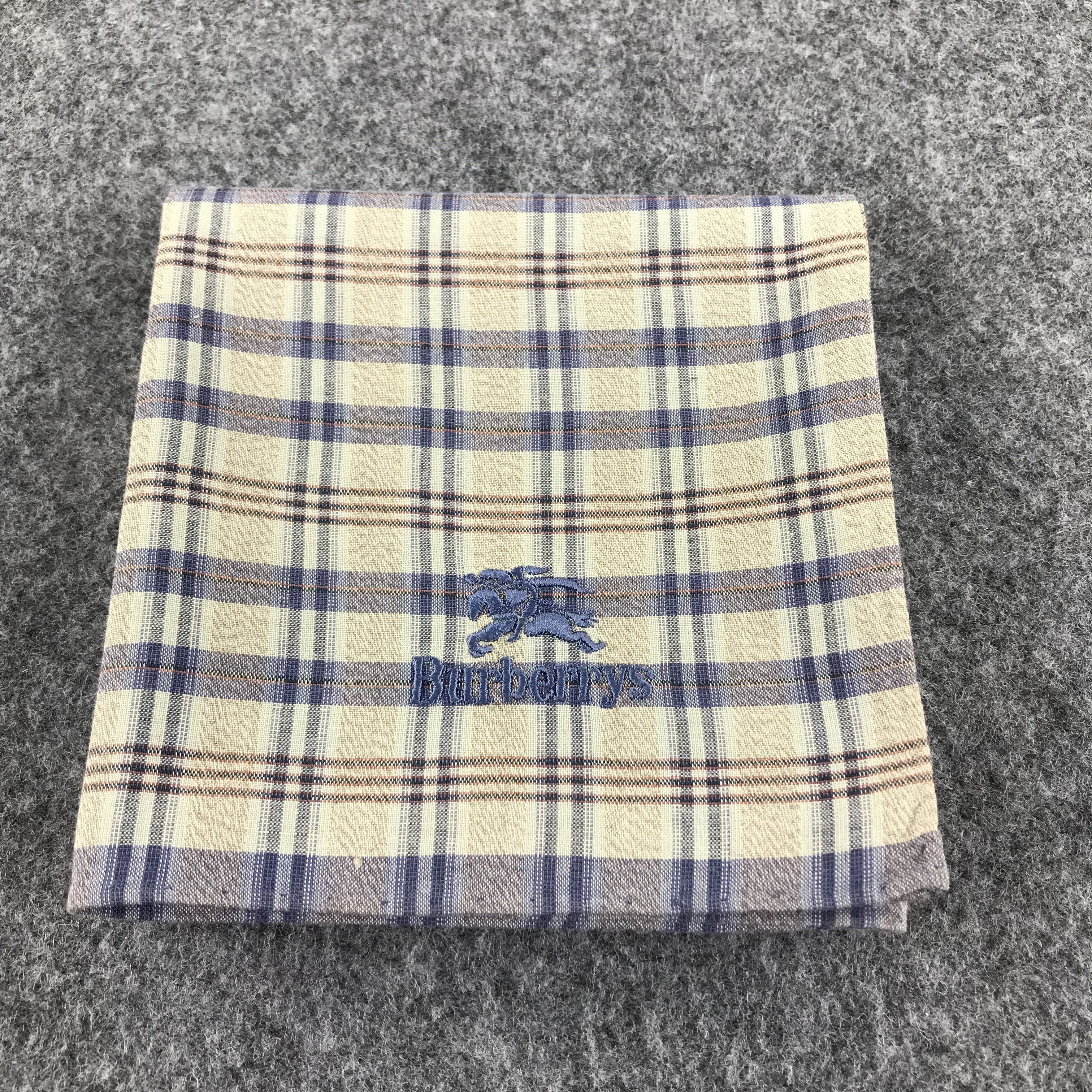Burberry Burberrys Tartan Handkerchief Neckerchief Bandana H179 Size ONE SIZE - 6 Thumbnail