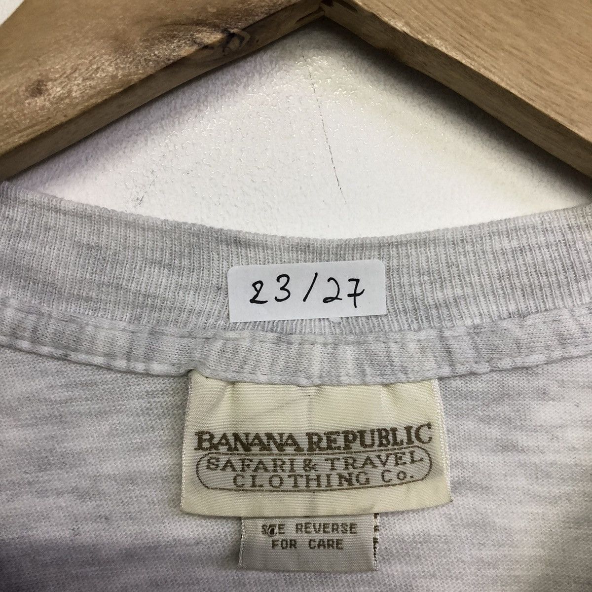 Banana Republic × Vintage Vintage Banana Republic Backphoto Tshirt Size US S / EU 44-46 / 1 - 10 Thumbnail