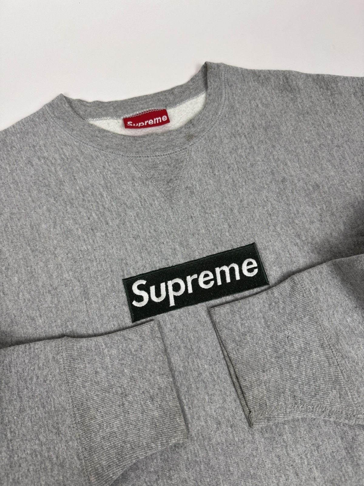 Supreme Supreme Olive on Grey Box Logo Crewneck 1997 Size US L / EU 52-54 / 3 - 3 Thumbnail