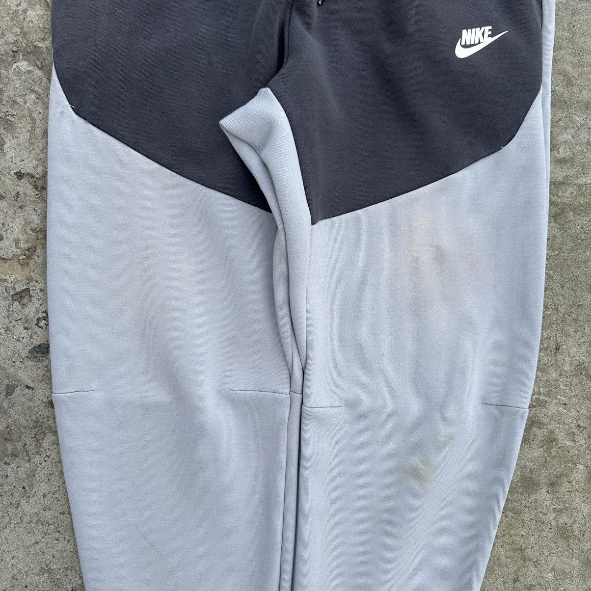 Nike Vintage Nike Tech Fleece Joggers Pants Y2K 00s USA Size S Size US 30 / EU 46 - 5 Thumbnail