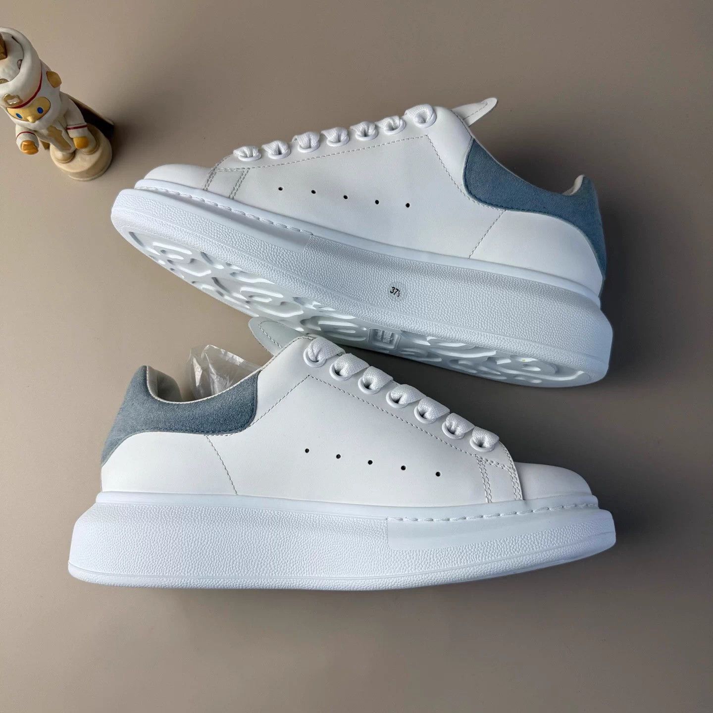 Alexander McQueen Alexander McQueen haze blue suede chunky casual sneakers Size US 6.5 / IT 36.5 - 6 Thumbnail
