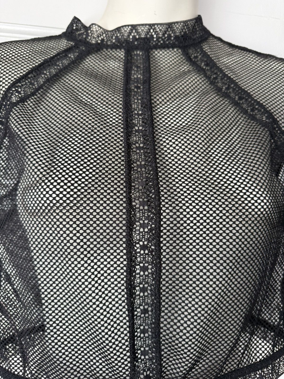Victoria's Secret Victoria's Secret Fishnets Crop Top Size L / US 10 / IT 46 - 5 Thumbnail