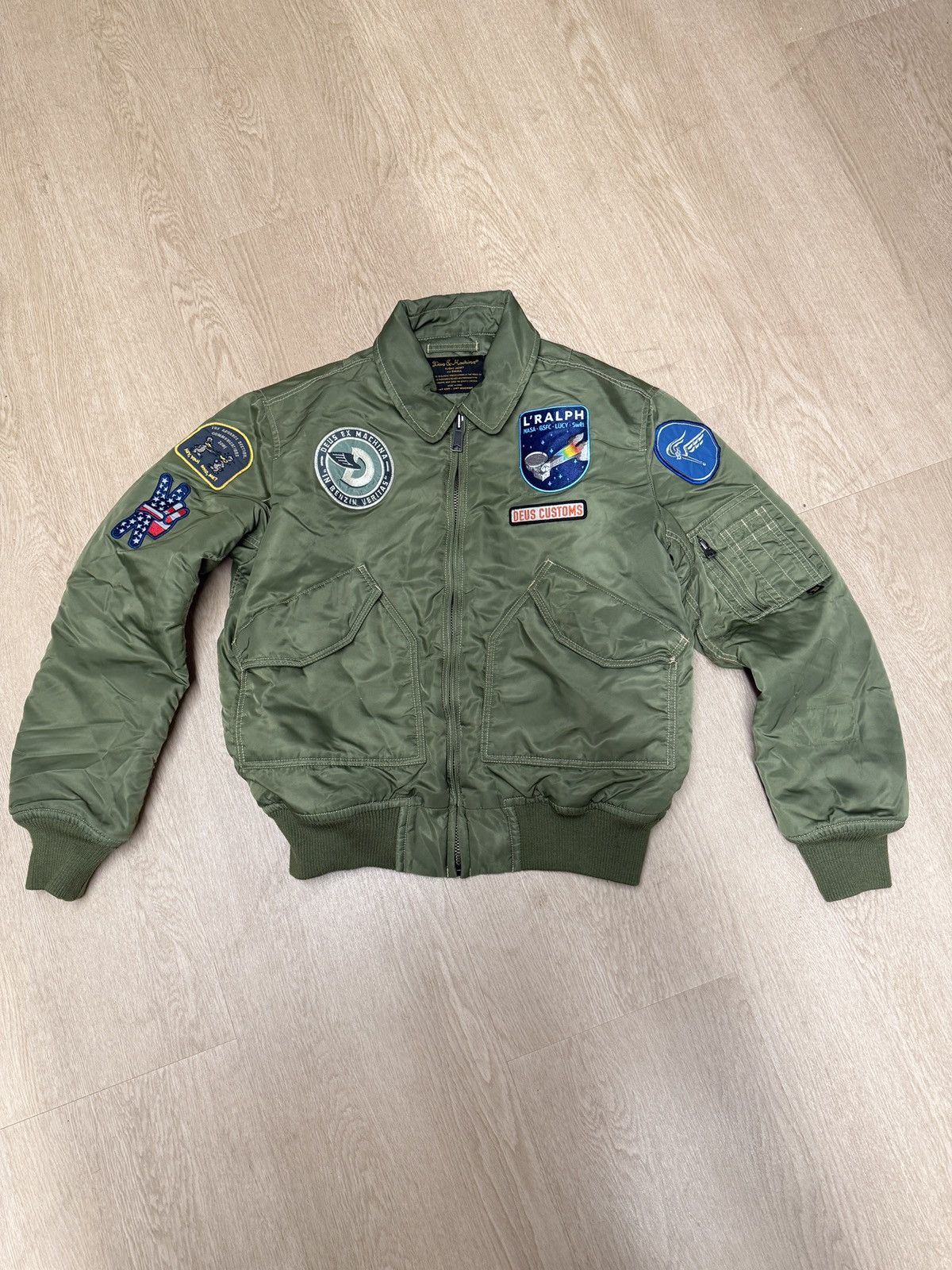Japanese Brand Olive Green Cropped Bomber with Patches Size US S / EU 44-46 / 1 - 2 Thumbnail