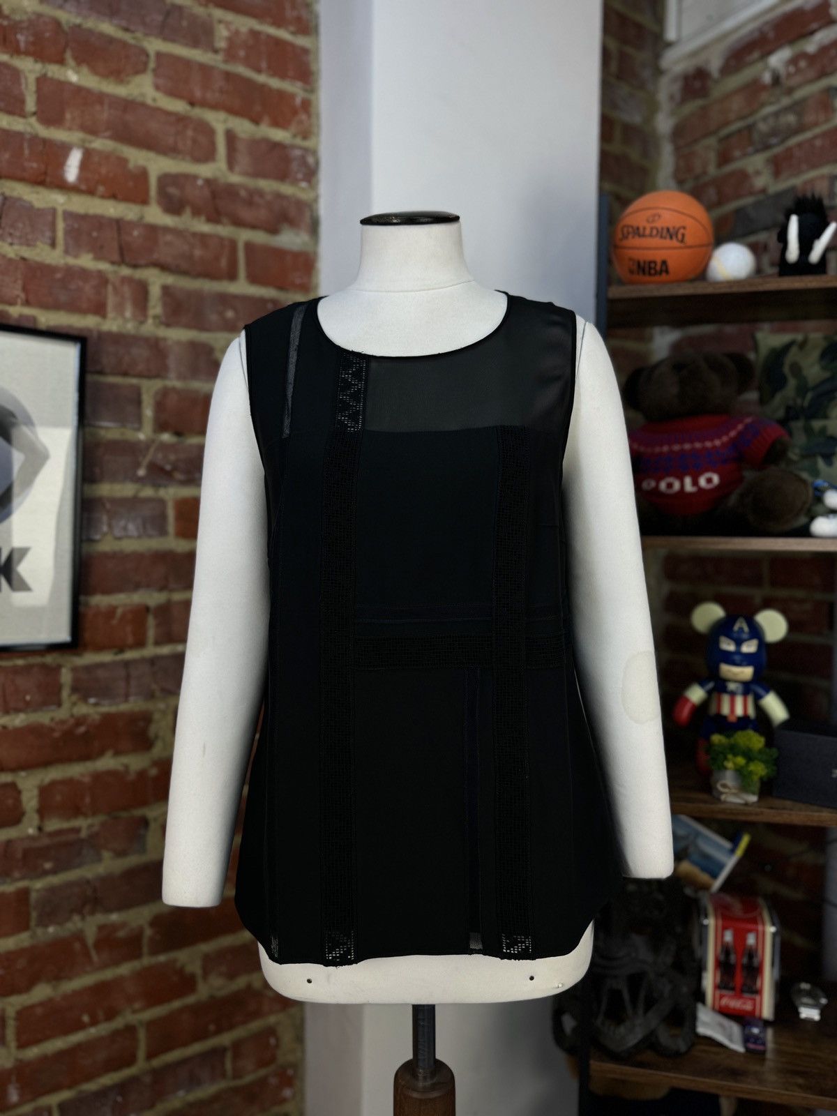 Akris × Designer AKRIS Punto Black Mesh Lace York Sleeveless Blouse Top Tank Size M / US 6-8 / IT 42-44 - 1 Thumbnail