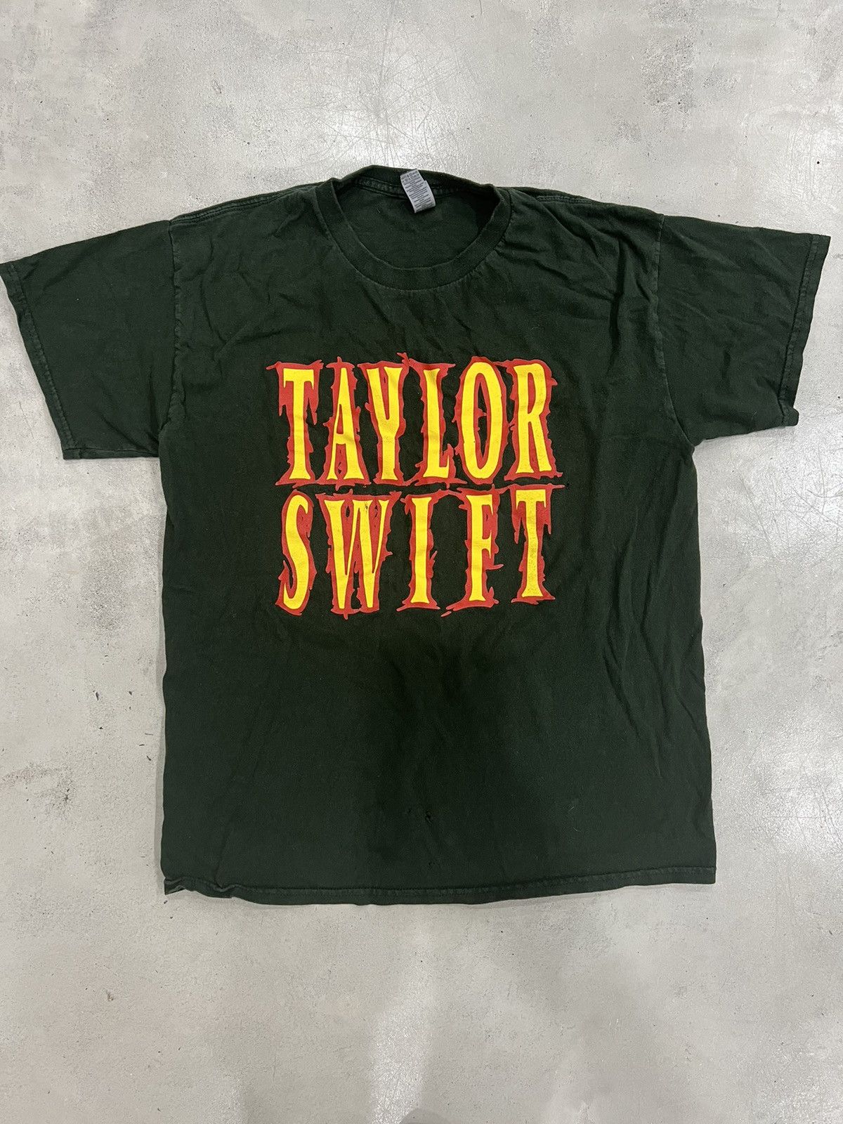 Band Tees × Vintage Taylor Swift x Earth Crisis T-Shirt | Grailed