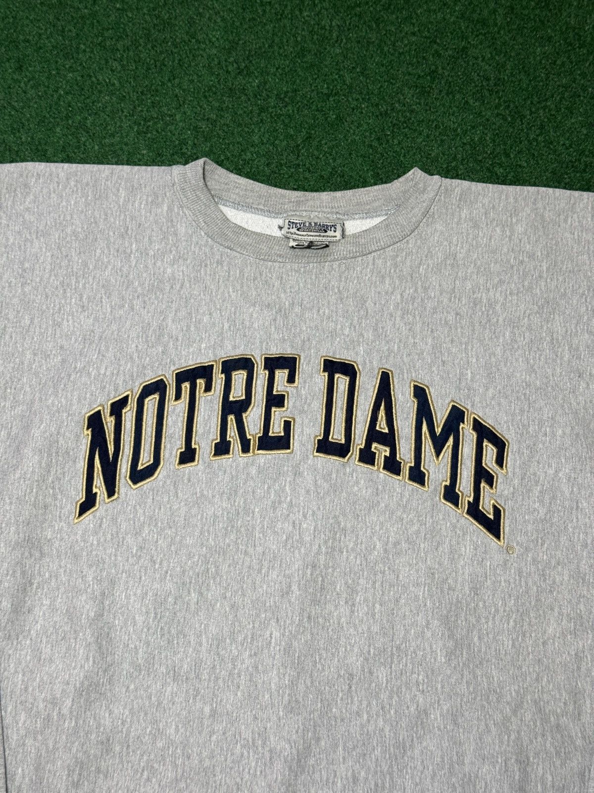 Steve And Barrys Vintage Y2K Notre Dame Fighting Irish Collegiate Crewneck Size US XL / EU 56 / 4 - 2 Thumbnail