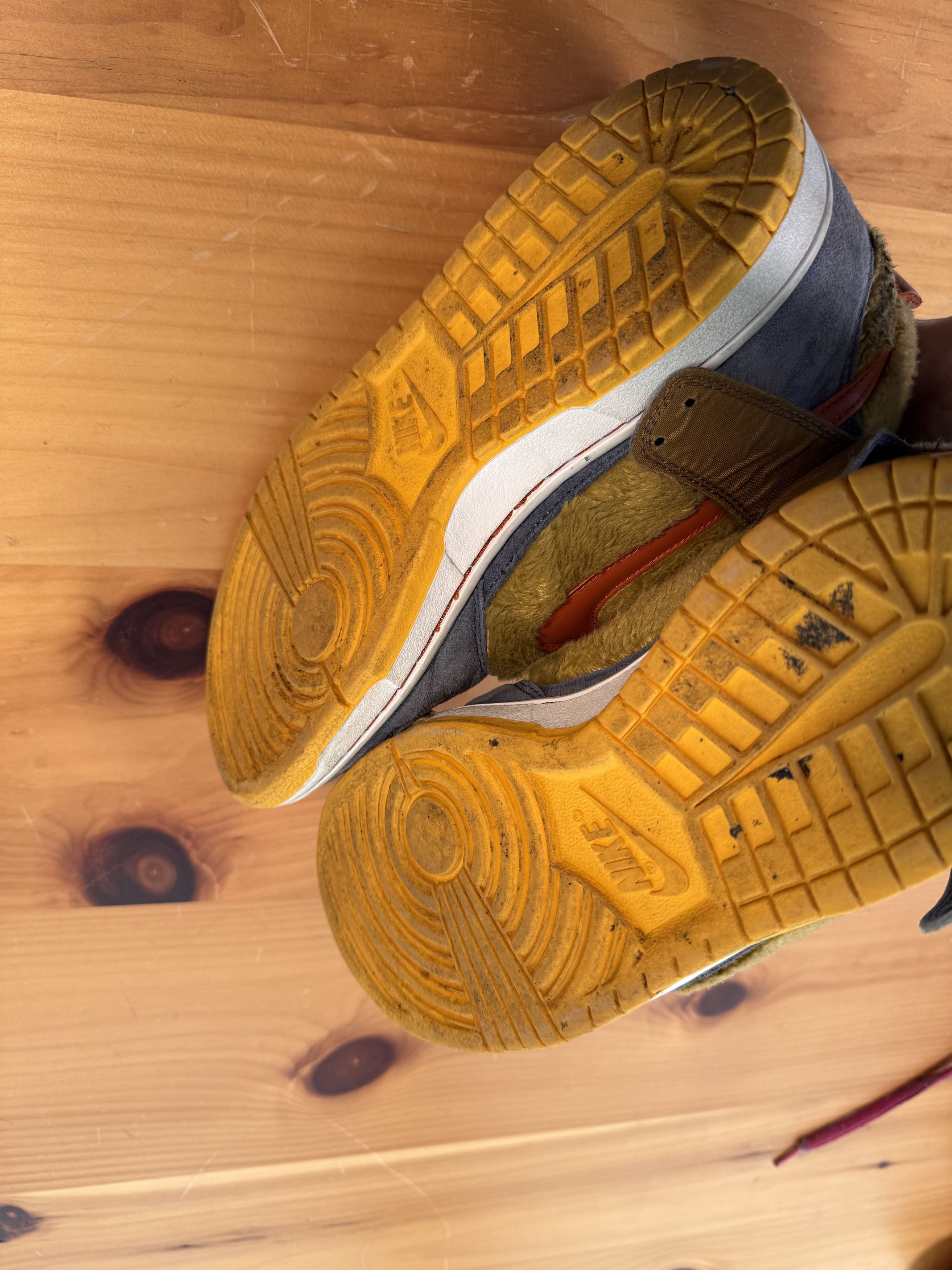 Nike (2006) Nike SB Dunk High The Three Bears ‘Papa Bear’ Size US 10 / EU 43 - 11 Thumbnail