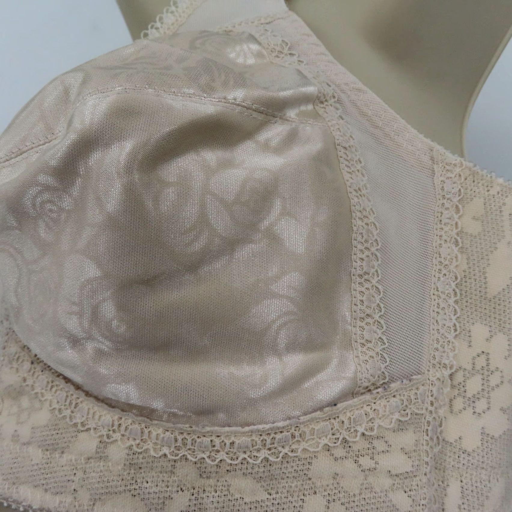 Vintage Underscore Bra 38B Full Coverage Wireless T-Shirt Beige Cream Comfort Strap 4185 Womens Menus? Size ONE SIZE - 5 Thumbnail