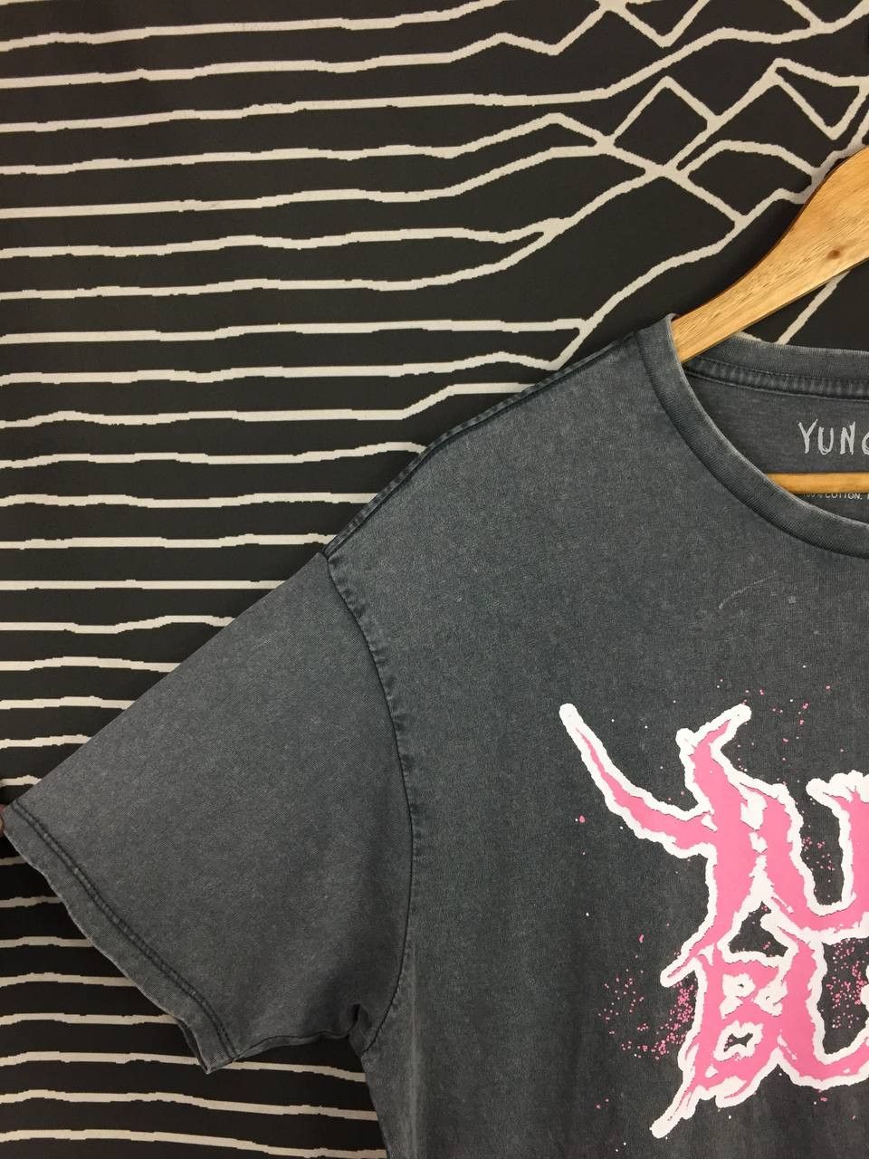 Band Tees Yungblud Deadhappy Logo Music Merch Charcoal Grey Tee Size US S / EU 44-46 / 1 - 8 Thumbnail