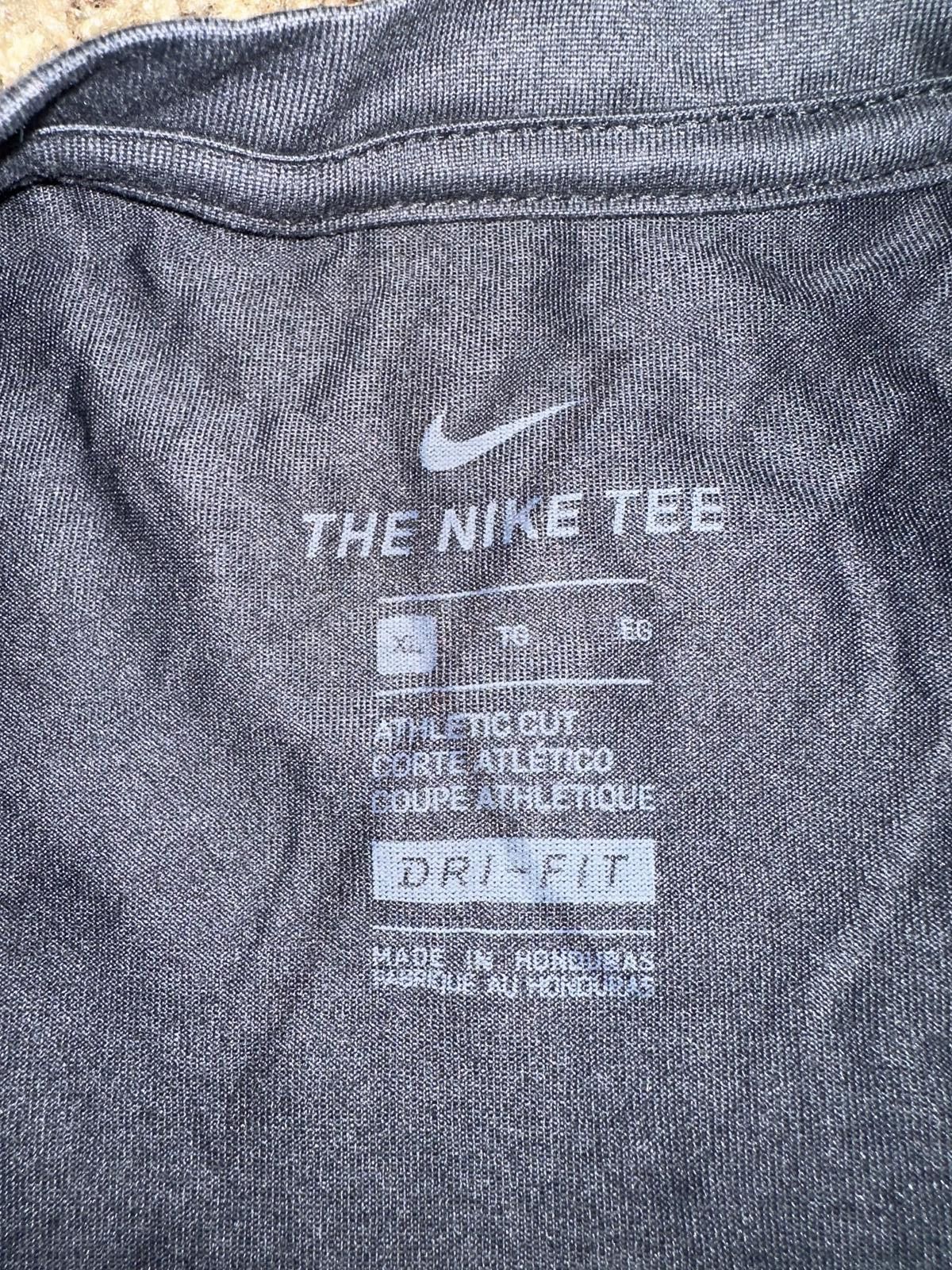 Nike Nike Sportswear Men’s Training Performance Long Sleeve T-Shirt Size US XL / EU 56 / 4 - 5 Thumbnail
