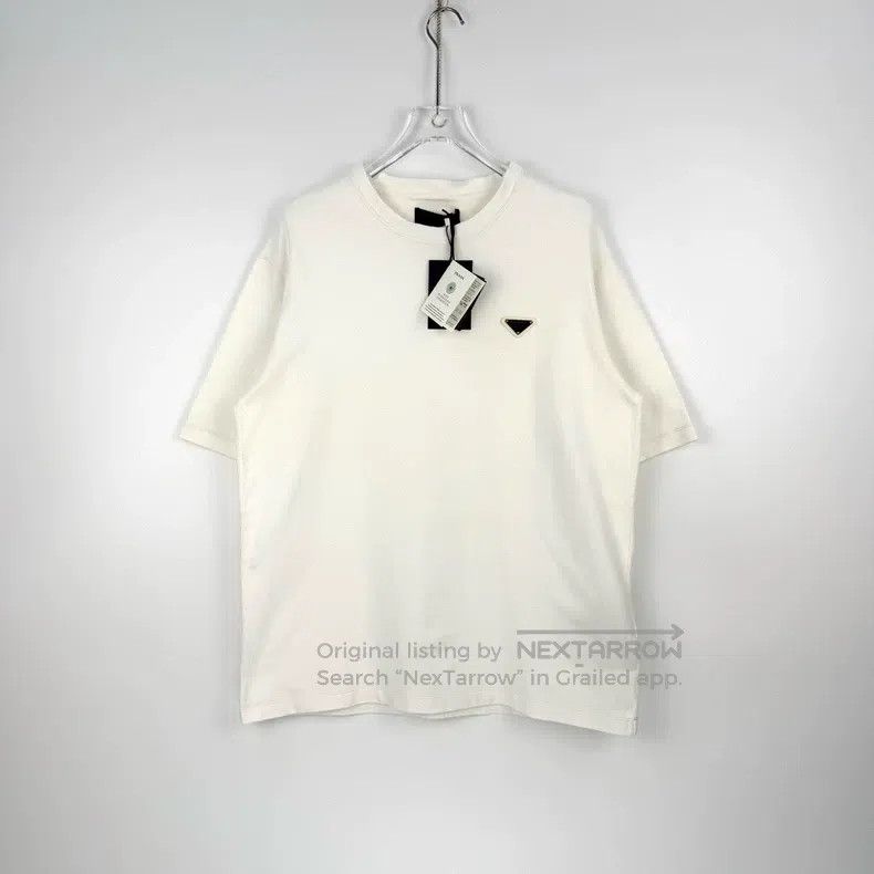 Prada Prada White metal triangle short-sleeved T-shirt Size US L / EU 52-54 / 3 - 3 Thumbnail