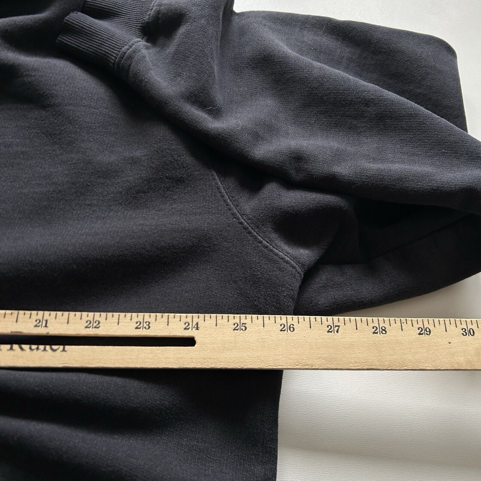 Vintage Vintage 2000s Sun Faded Black Blank Basic Pullover Hoodie XL Size US XL / EU 56 / 4 - 4 Thumbnail