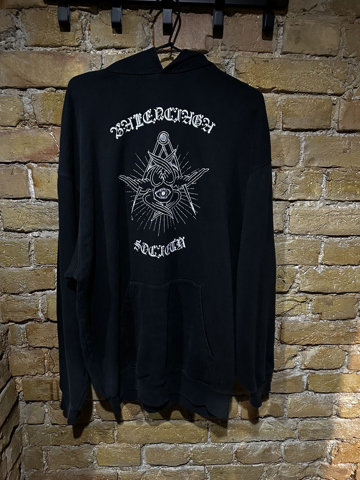 Balenciaga Balenciaga Free your mind hoodie | Grailed