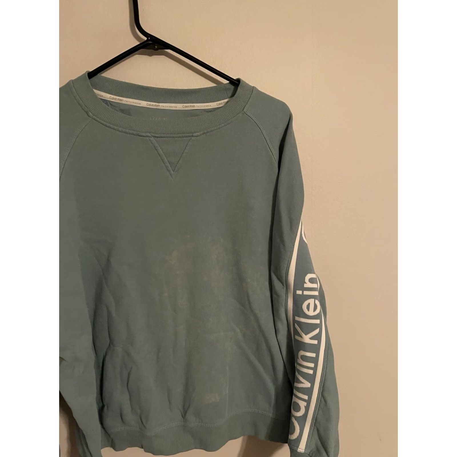 Calvin Klein Calvin Klein Performance Light Green Crewneck Sweatshirt Women's XL Athletic Pullover Crew Neck Shirt Green 60/40 Cotton-Polyester SS Activewear Size XL / US 12-14 / IT 48-50 - 3 Thumbnail