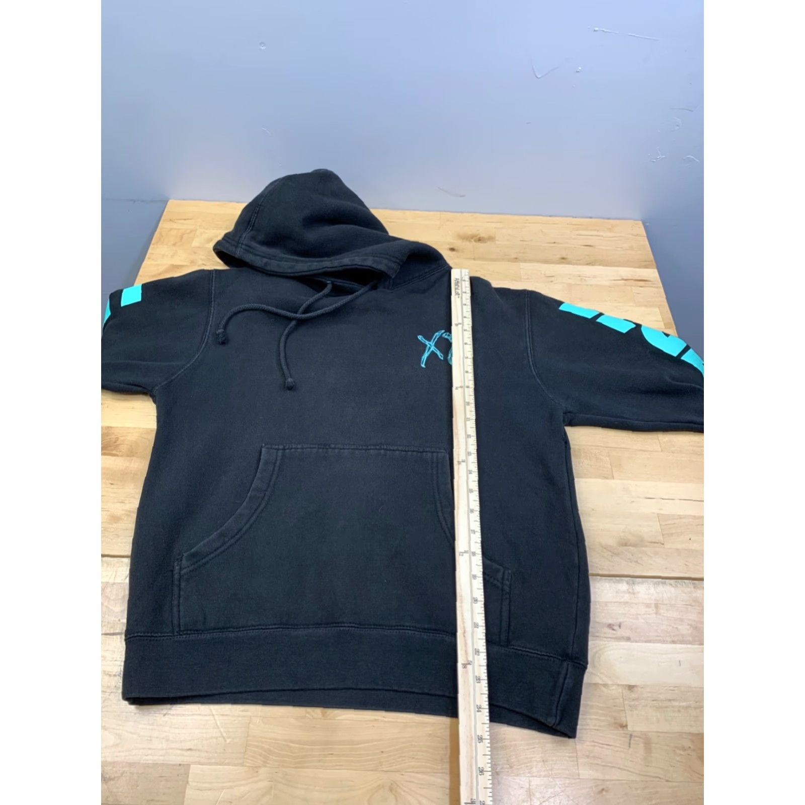 Vintage The Weekend XO Starboy World Tour Hoodie Mens S Black Pullover Hooded Pockets All Seasons 2017 Arena Tour 11429 Size US S / EU 44-46 / 1 - 3 Thumbnail