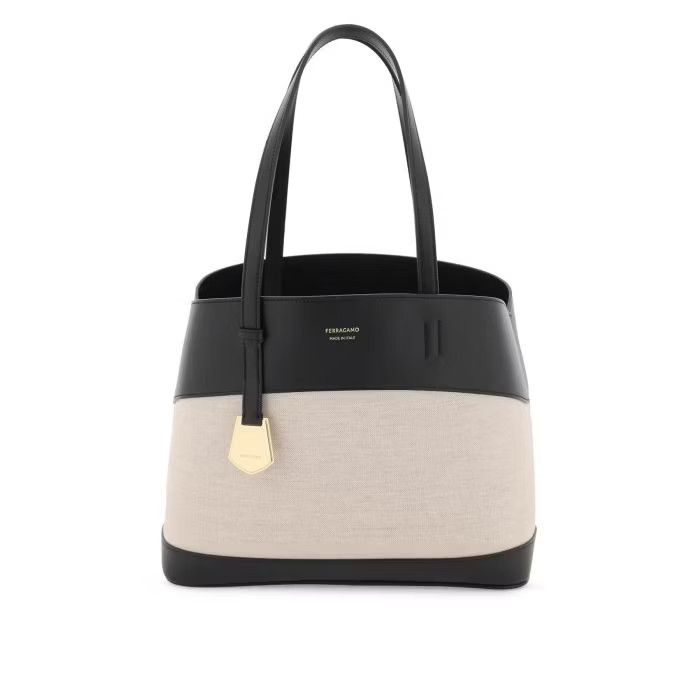 image of Salvatore Ferragamo O1S22I1N0524 Size-Os Charming Tote Bag In Black, Women's