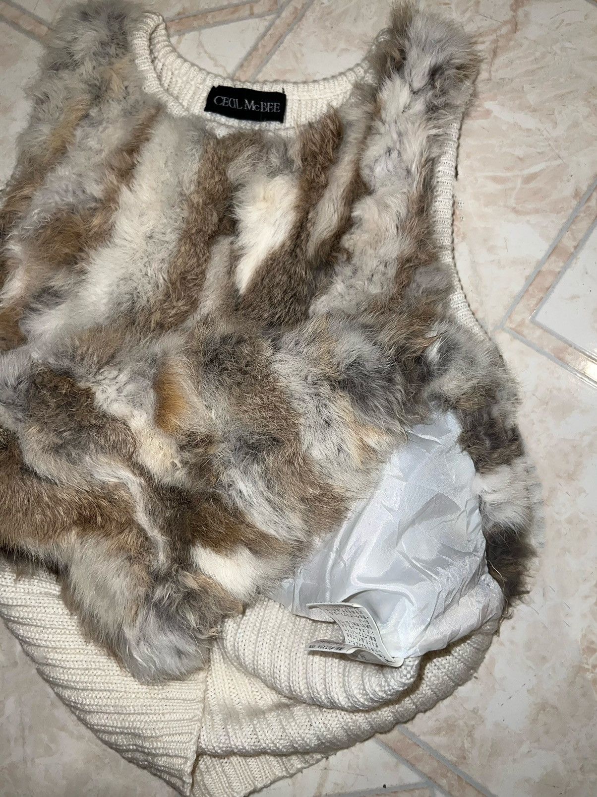 Japanese Brand CECIL McBEE rabbit fur tank top 🧝🏻‍♀️➕ Size M / US 6-8 / IT 42-44 - 5 Thumbnail